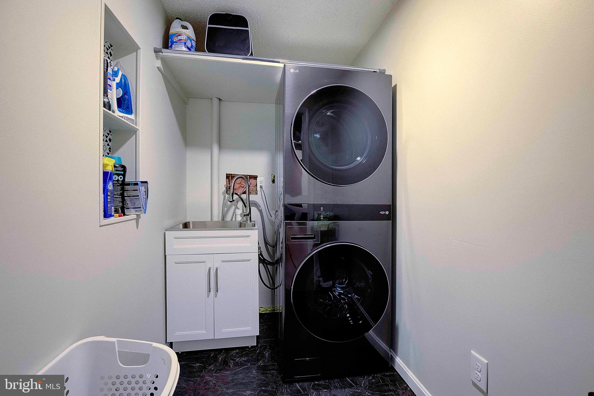 BROOKESIDE - Residential