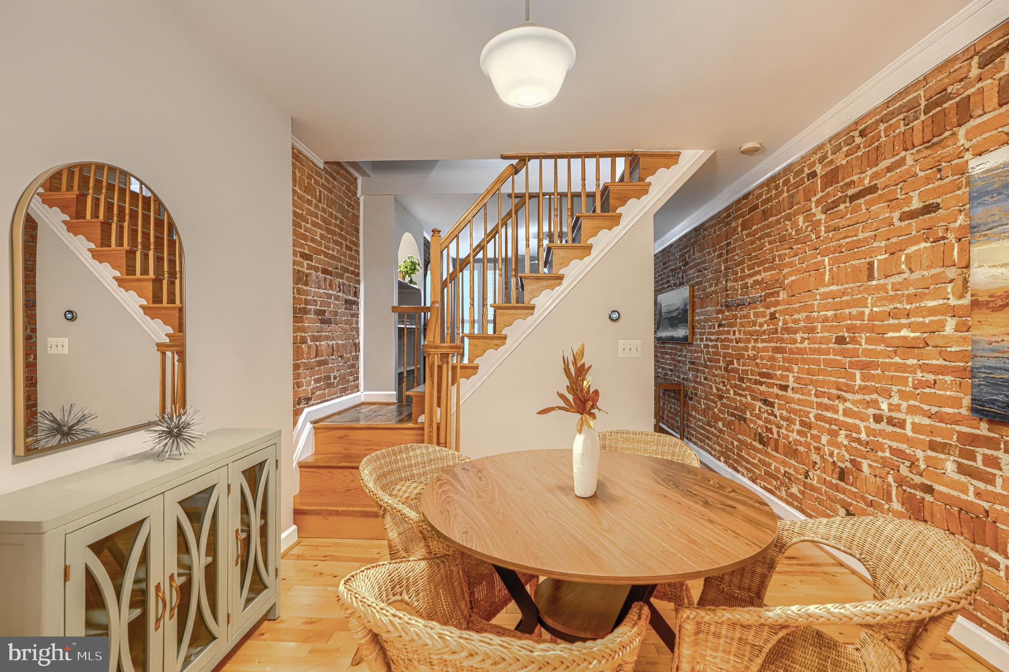 LOCUST POINT - Residential