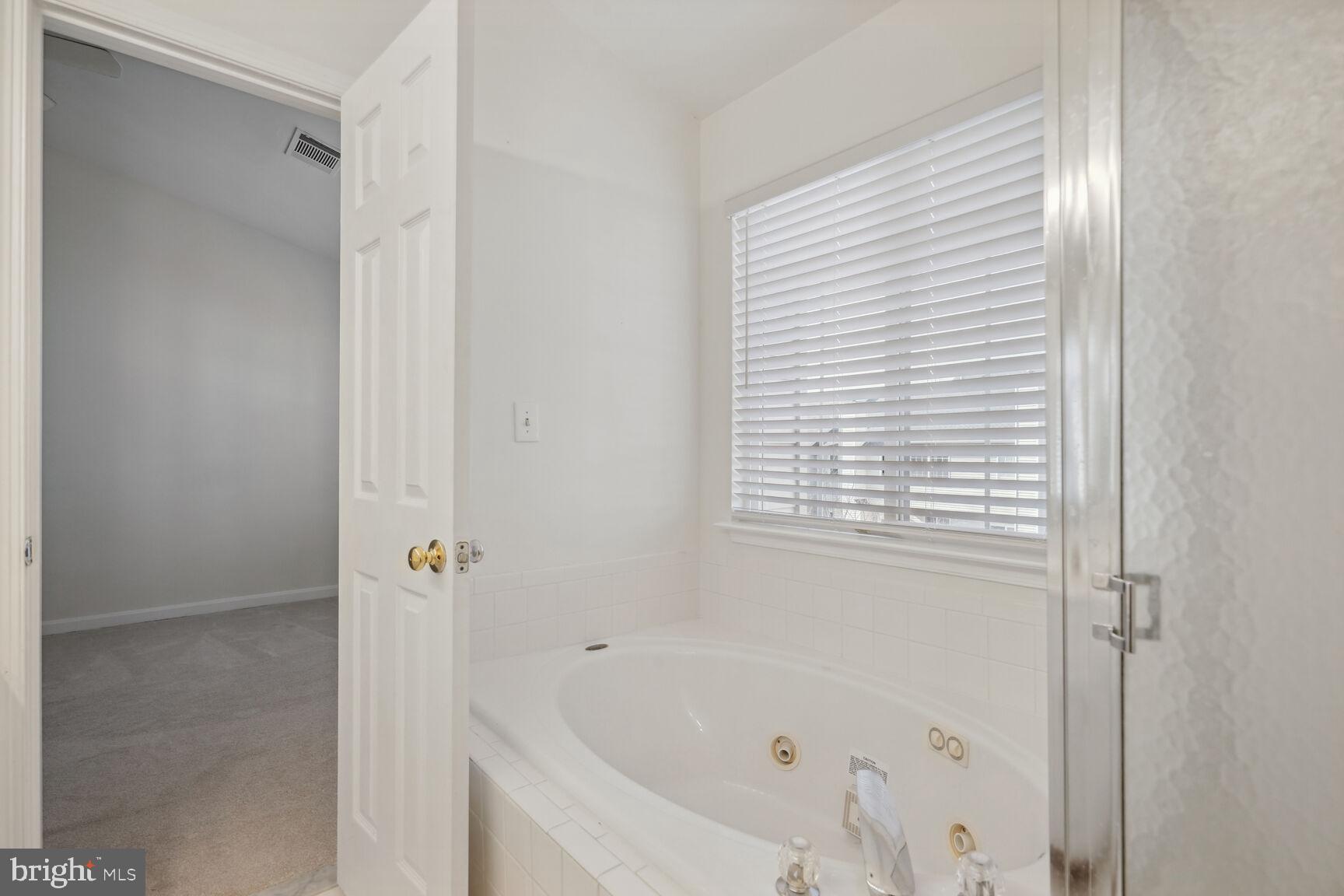 KINGSTOWNE - Residential