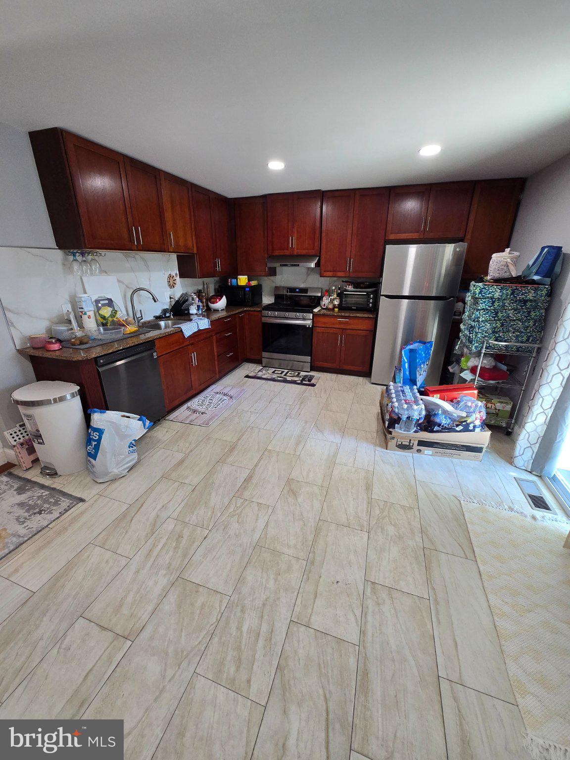 PHILADELPHIA - Residential