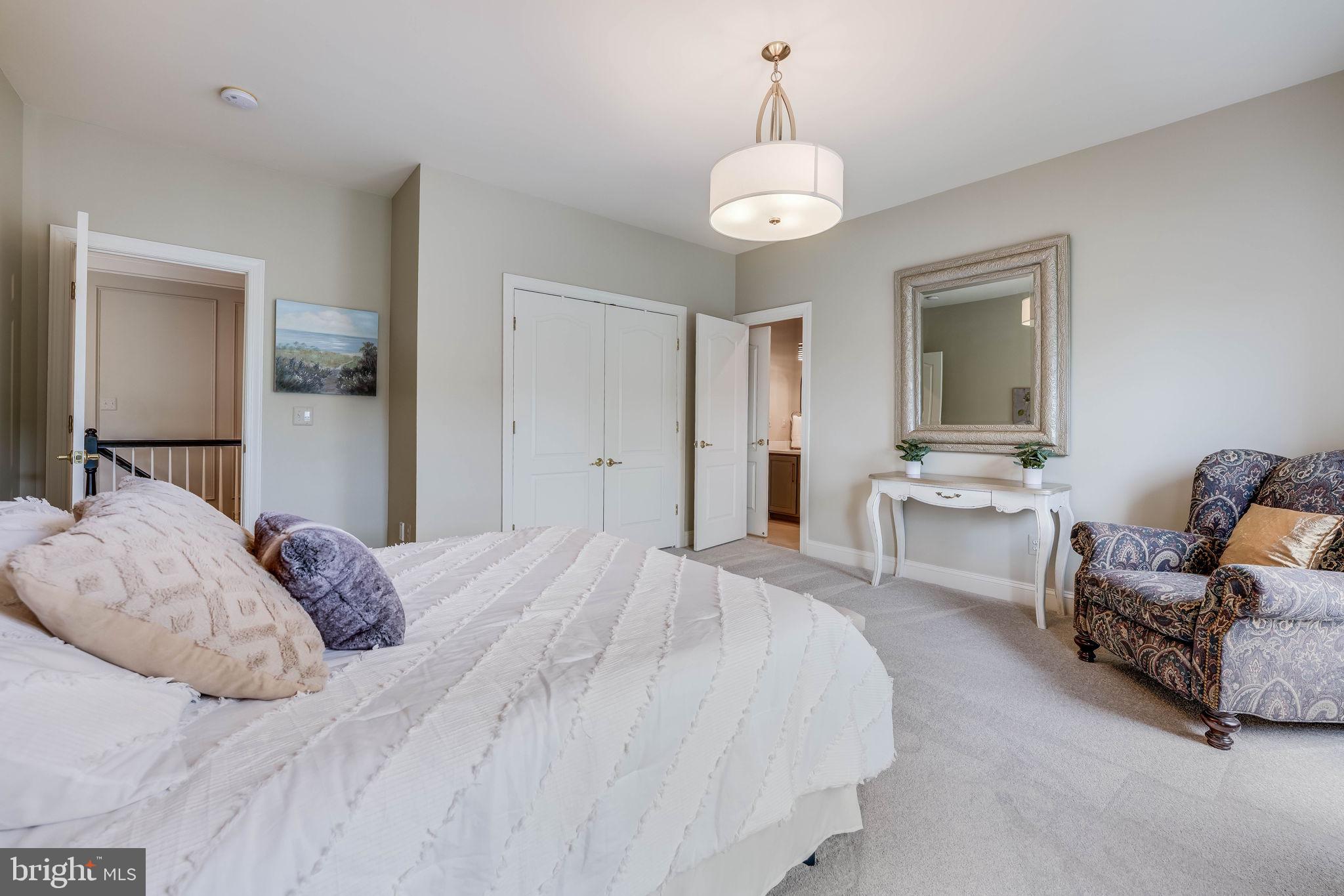 LANSDOWNE - Residential