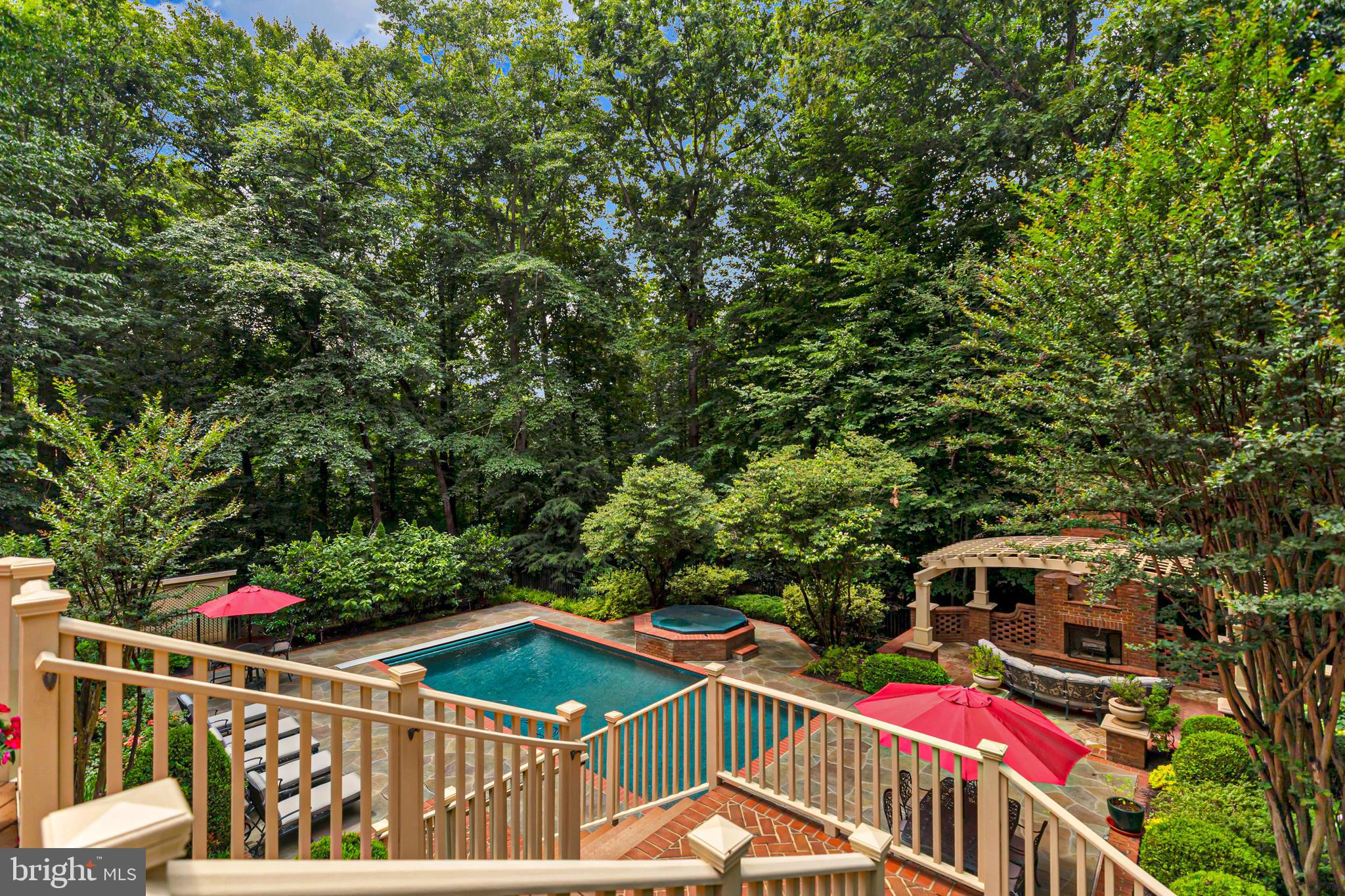 CATHEDRAL FOREST - Residential
