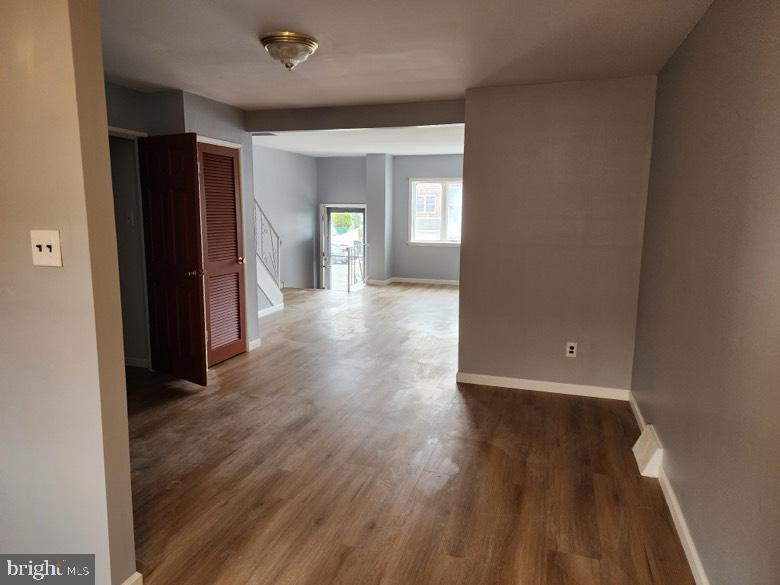 PARKWOOD - Residential Lease