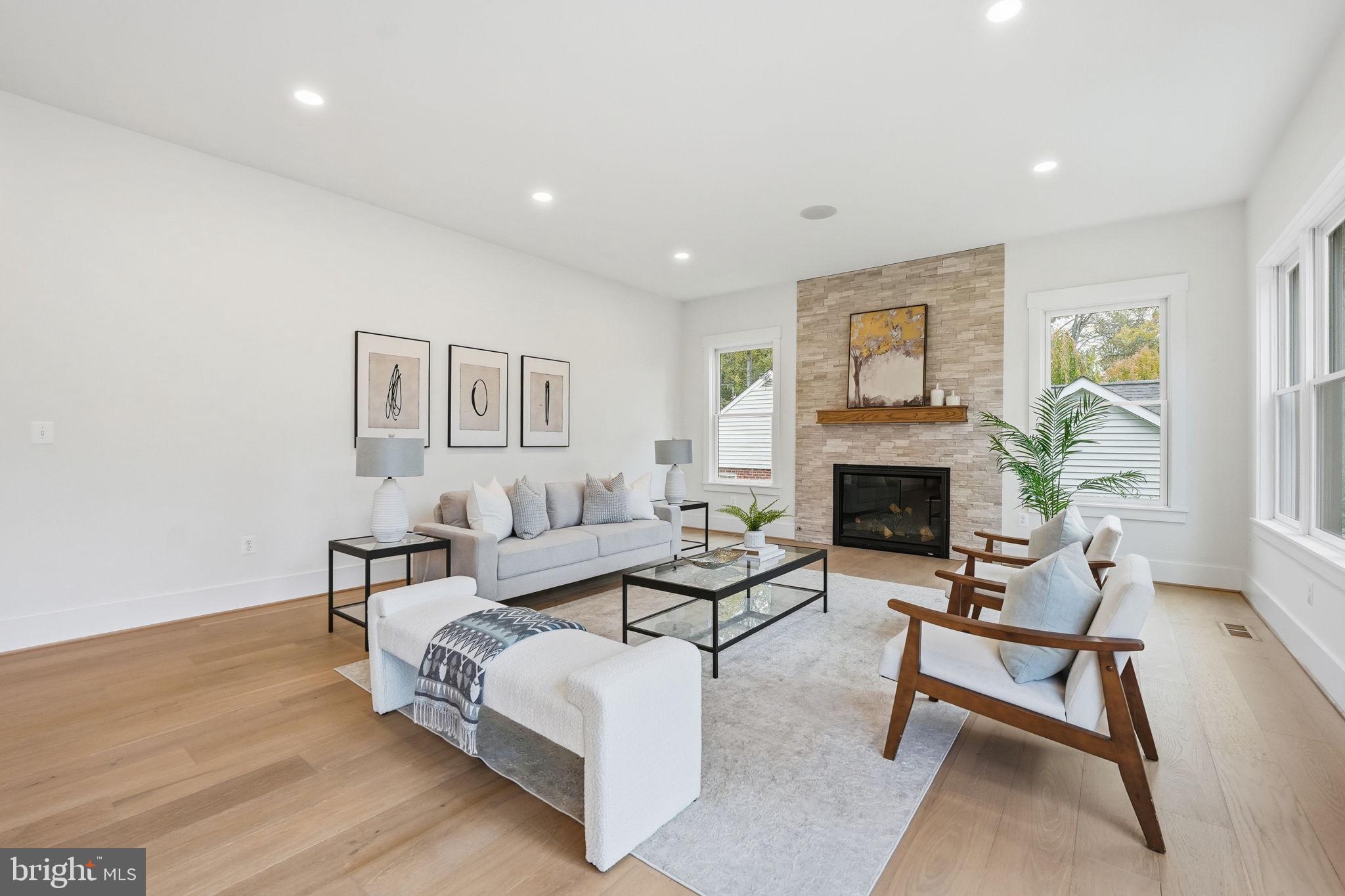 POPLAR HEIGHTS - Residential