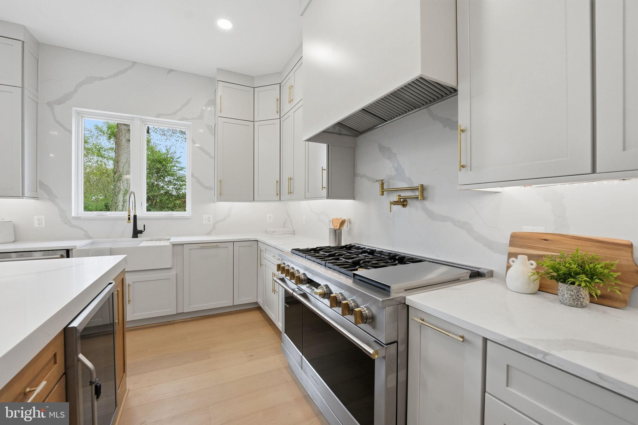 POPLAR HEIGHTS - Residential