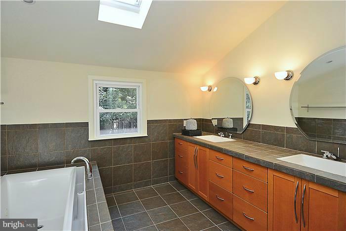BARTON PLACE - Residential