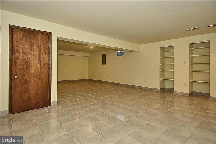 BARTON PLACE - Residential