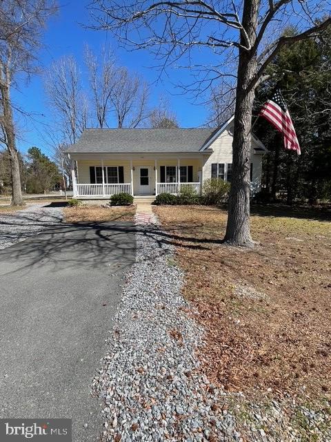 Nice Rambler Available for Rent   "MAY 1st "
3 Bedrooms , 2 Full Baths on a Nice Corner Lot in the Riverside Meadows ....Nice Community In Town Of Colonial Beach ...
Just a block to the Potomac River , Golf Cart Community with Golf Cart Trail to take you to Restaurant's, Shopping , Beach Events & Boardwalk for Swimming , Boating , Fishing and Entertainment ...

The Demand for Rentals is Very High with Very Low Inventory ...Get Your Application's  in Soon As Possible , Not To Miss Out ... 

MUST have Good Credit & Rental History to apply : Application Fee $50 per person over 18 yrs .
 NO PETS ...

Property has Washer/Dryer Hookup only ...You'll need Washer/Dryer