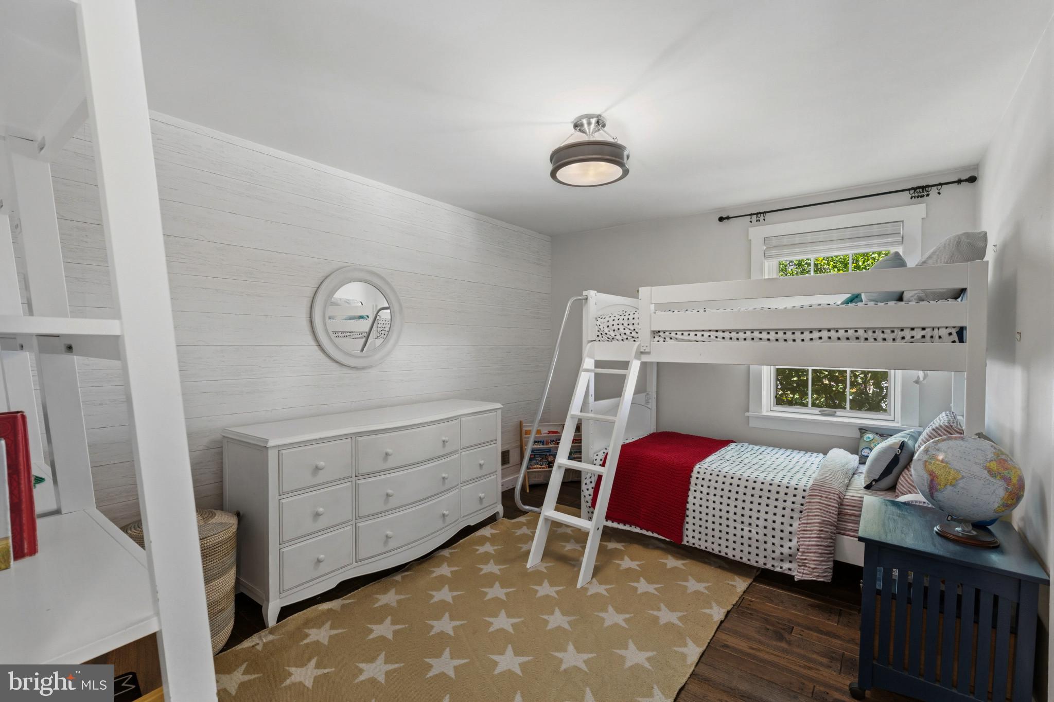 PENDENNIS MOUNT - Residential