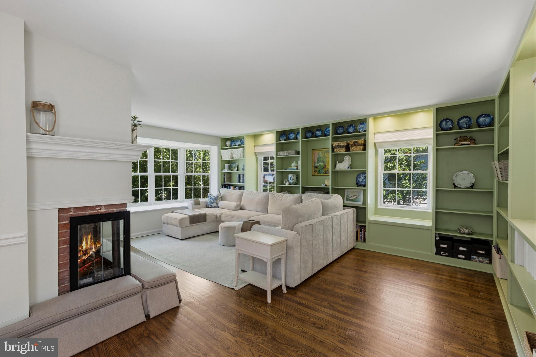 PENDENNIS MOUNT - Residential