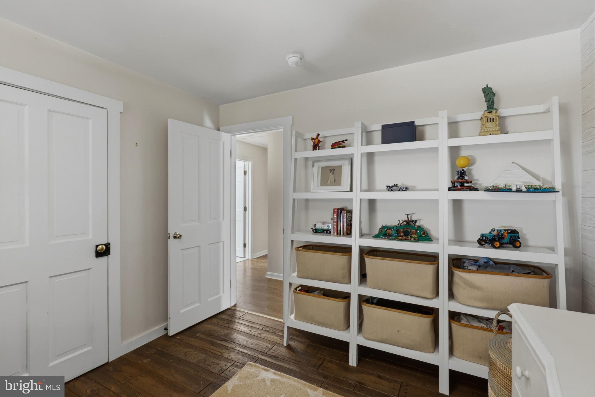PENDENNIS MOUNT - Residential