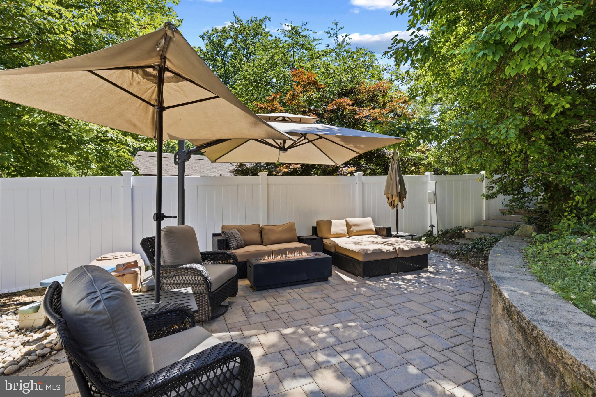 PENDENNIS MOUNT - Residential