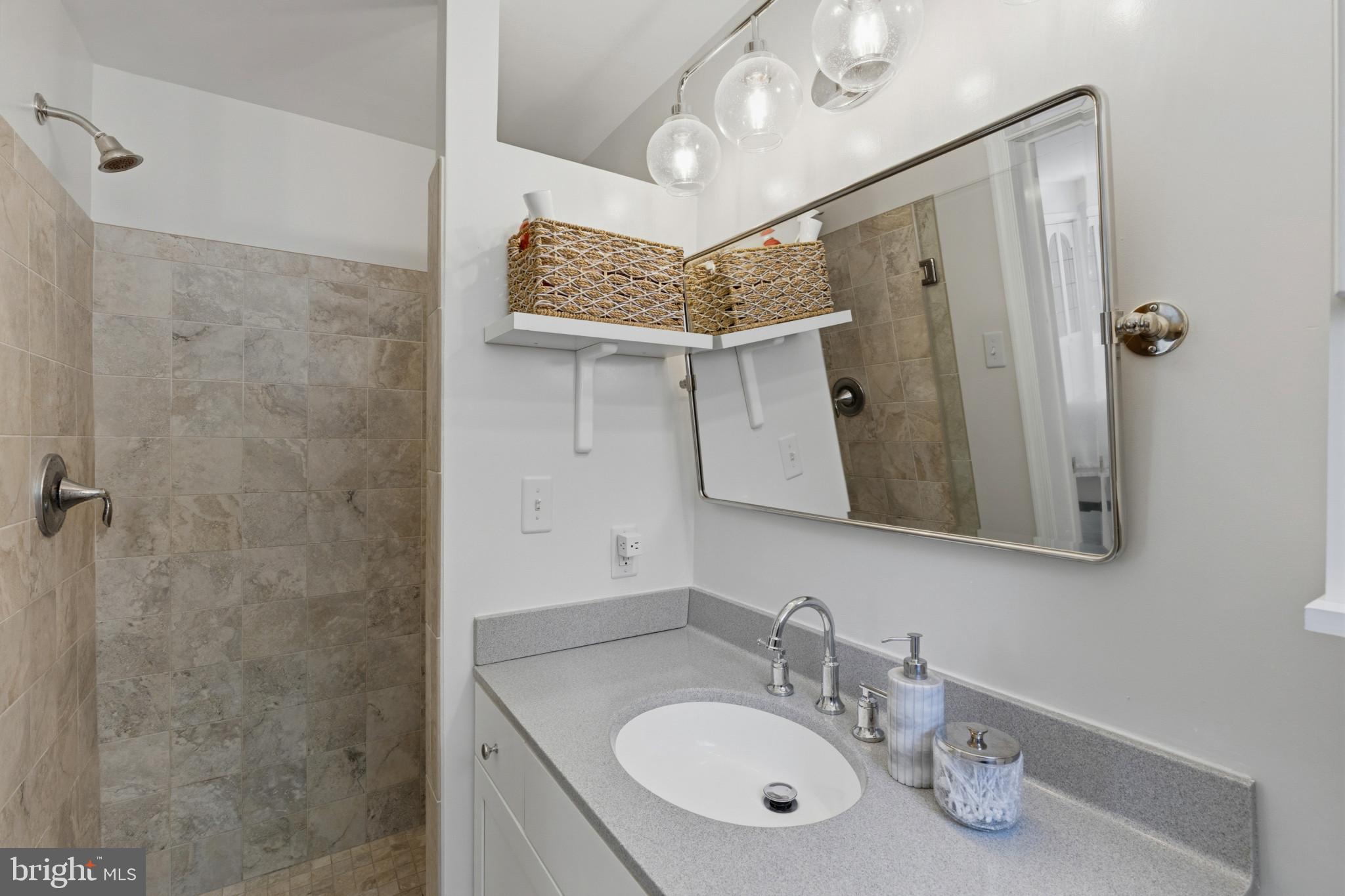 PENDENNIS MOUNT - Residential