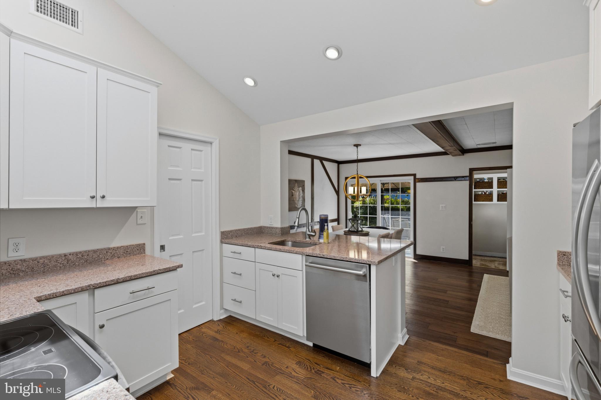 PENDENNIS MOUNT - Residential