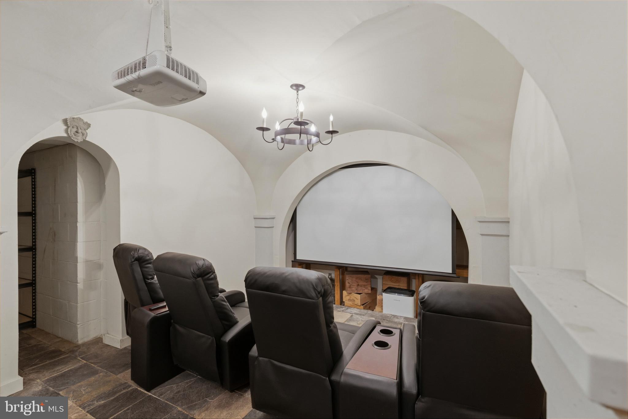PENDENNIS MOUNT - Residential