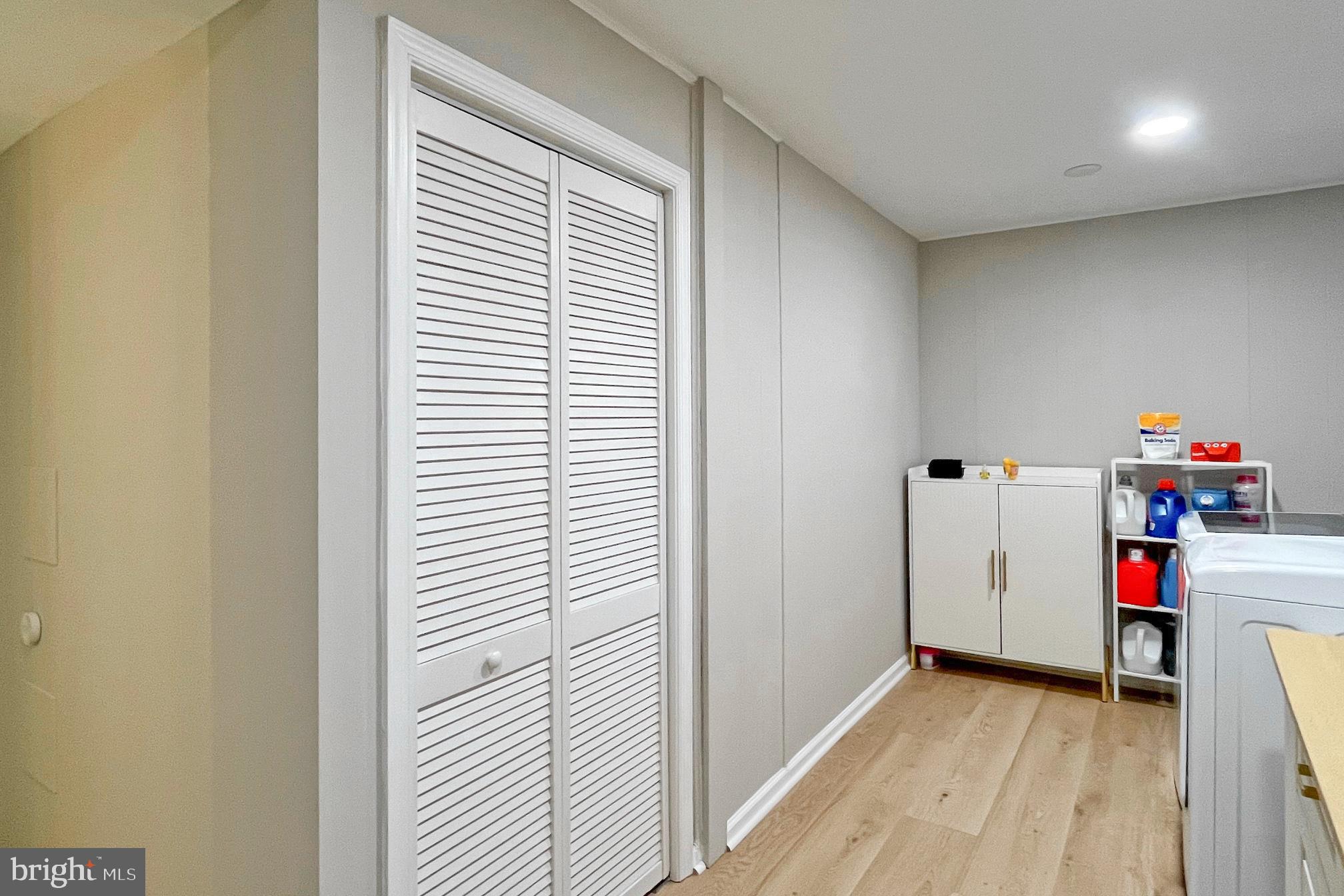 STRATHMEADE SQUARE - Residential