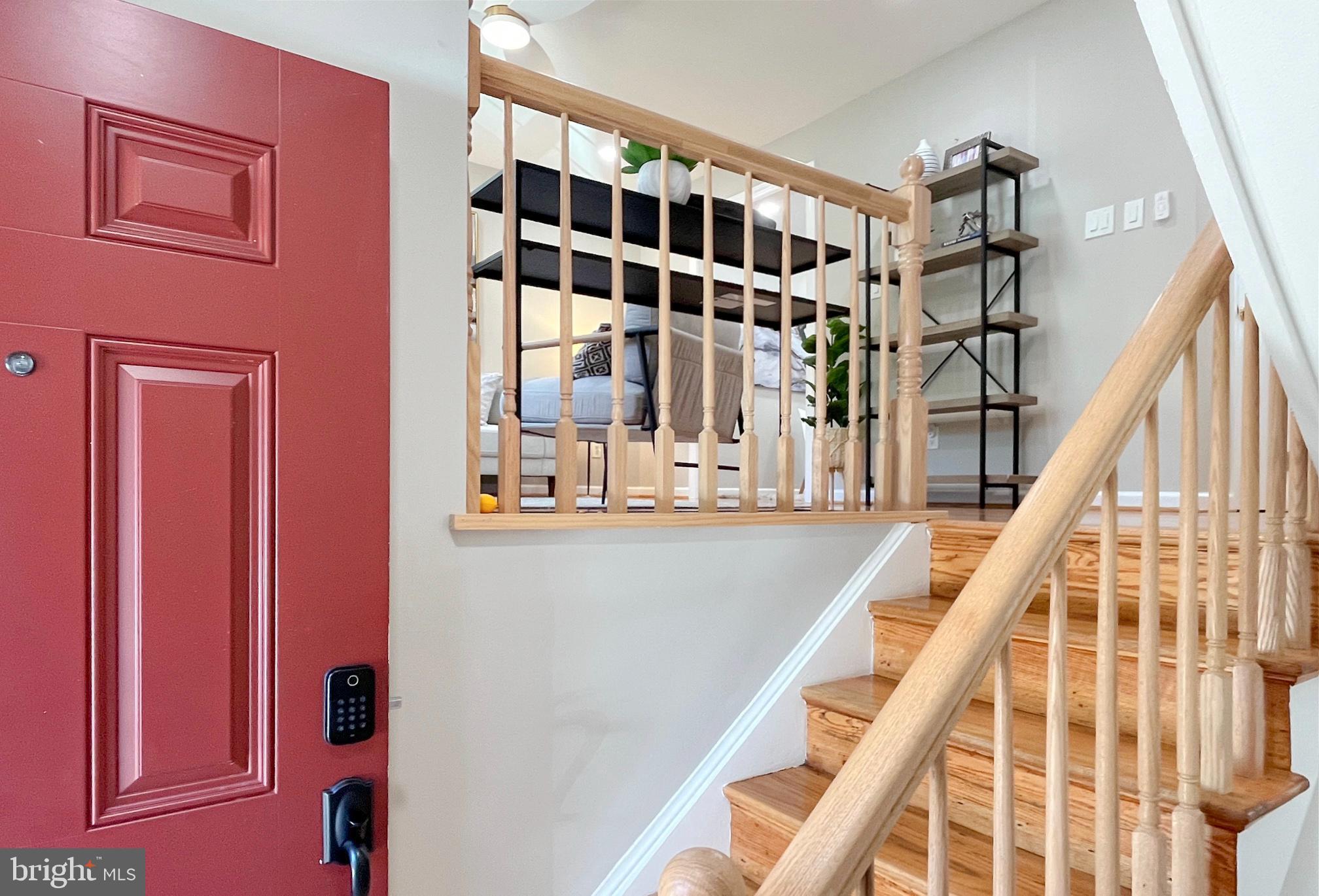 STRATHMEADE SQUARE - Residential
