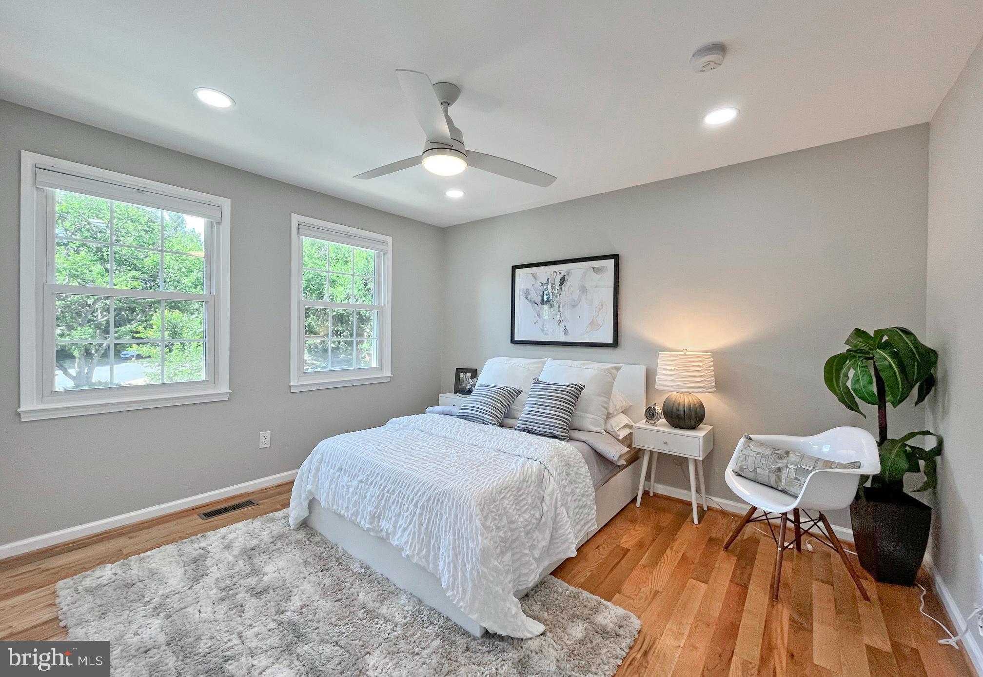 STRATHMEADE SQUARE - Residential