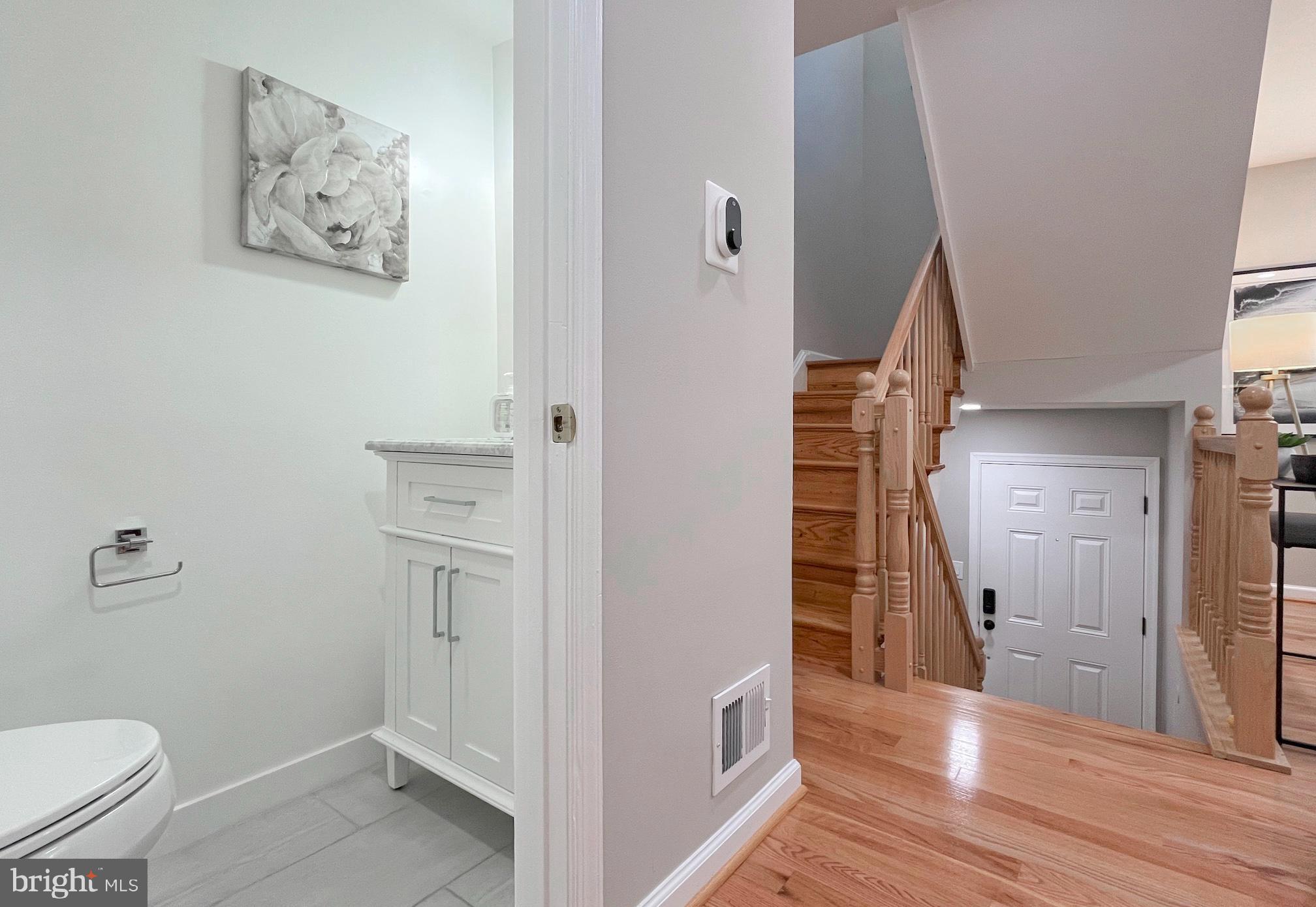 STRATHMEADE SQUARE - Residential