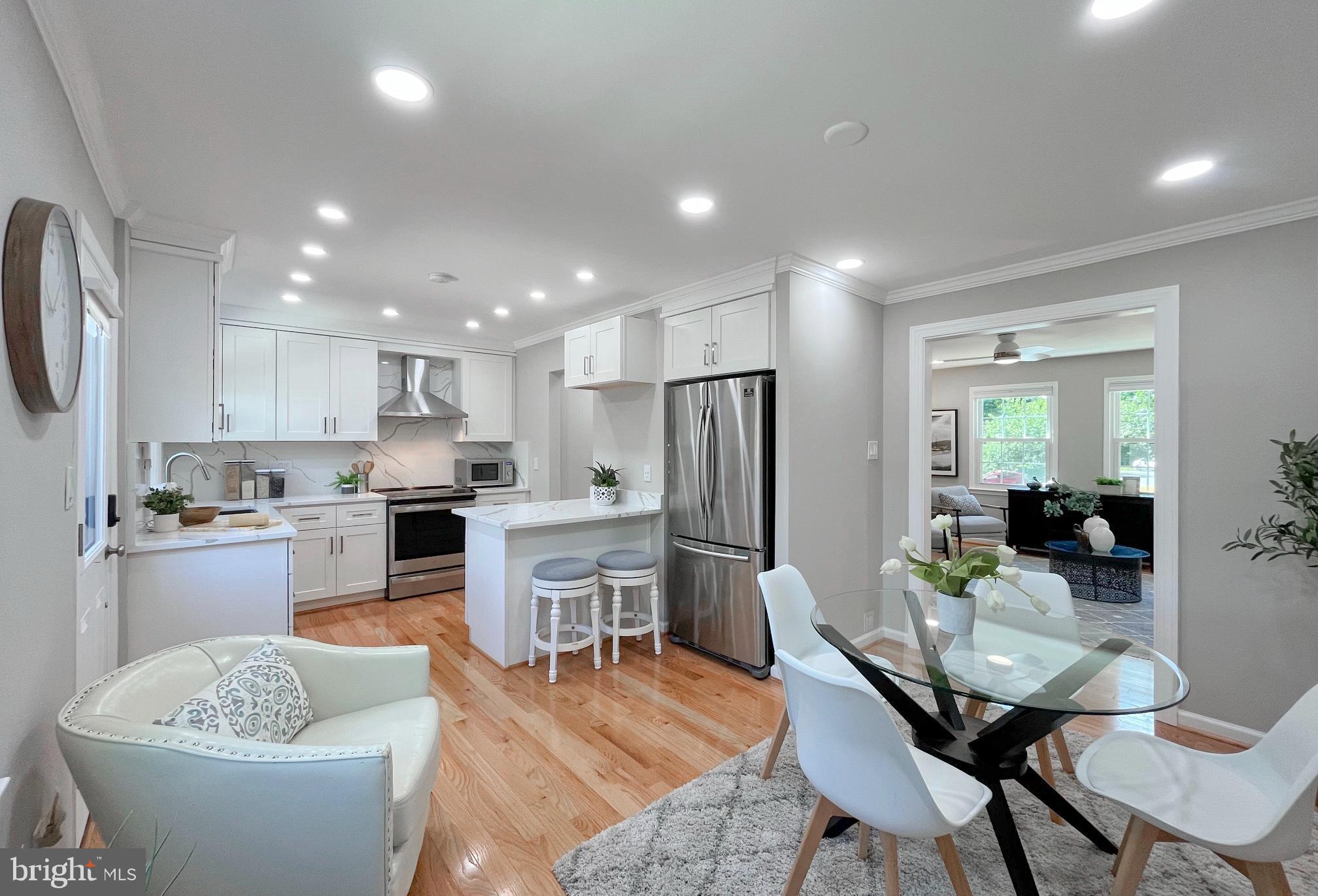 STRATHMEADE SQUARE - Residential