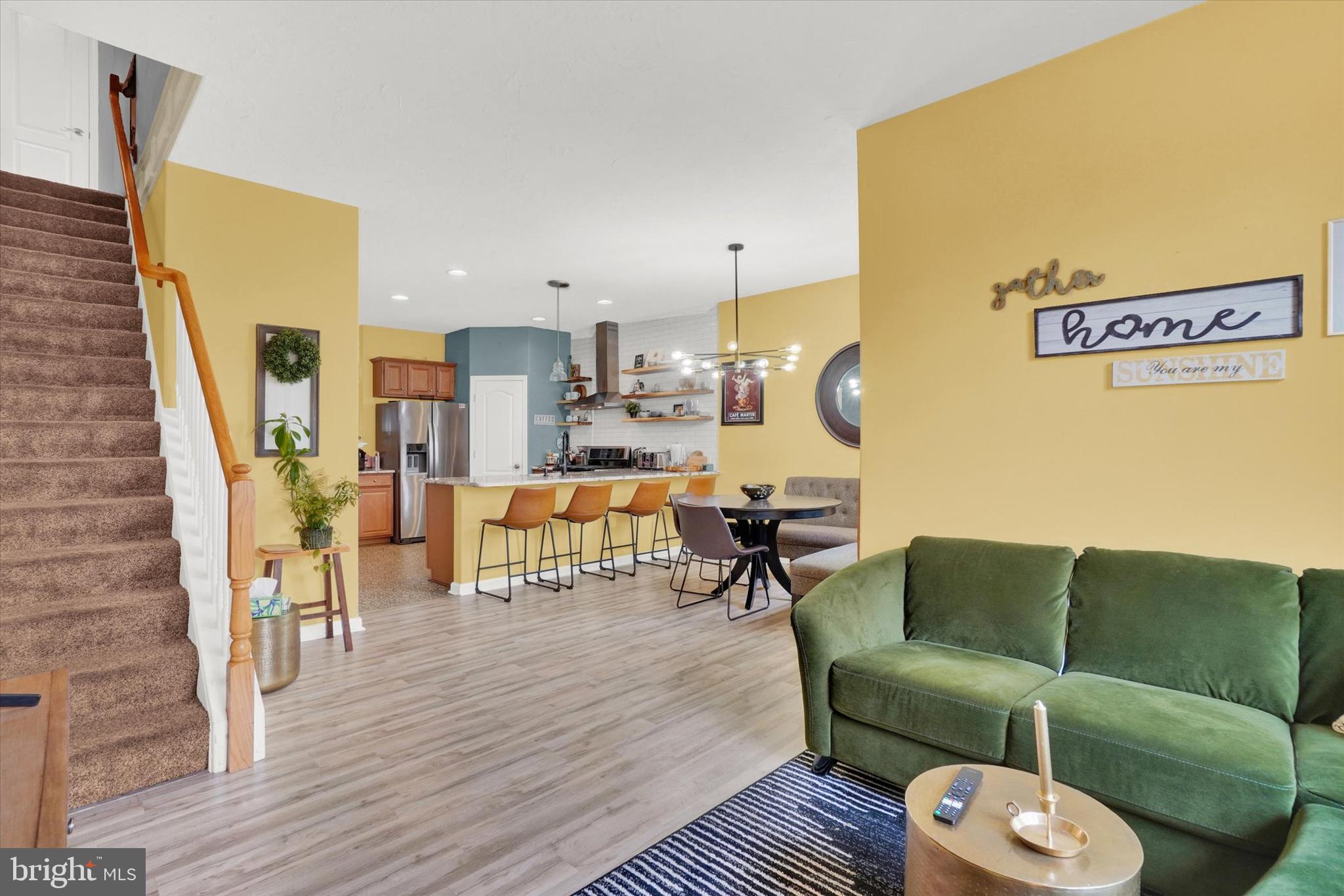 IVY GREENS CONDOMINIUMS - Residential