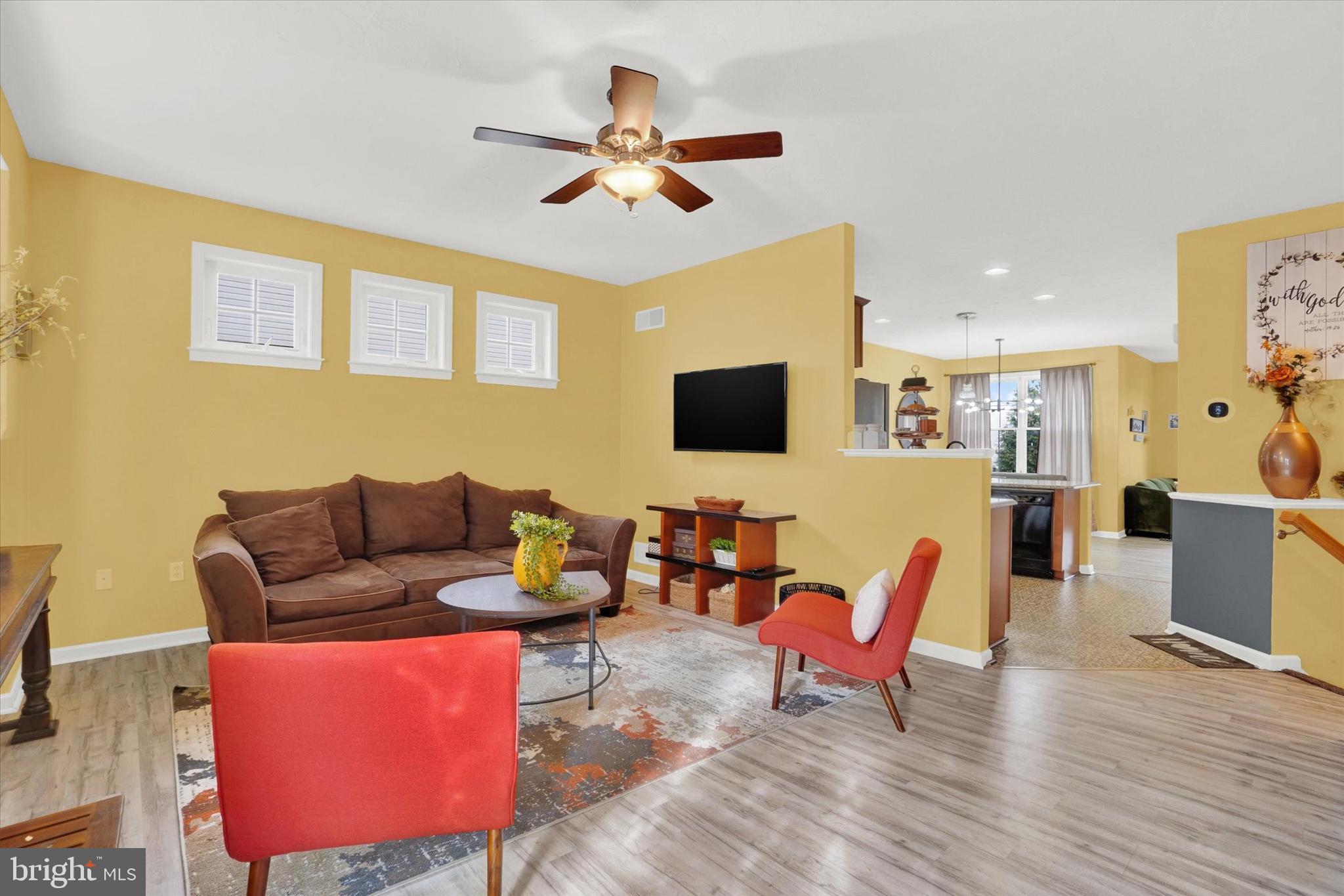IVY GREENS CONDOMINIUMS - Residential