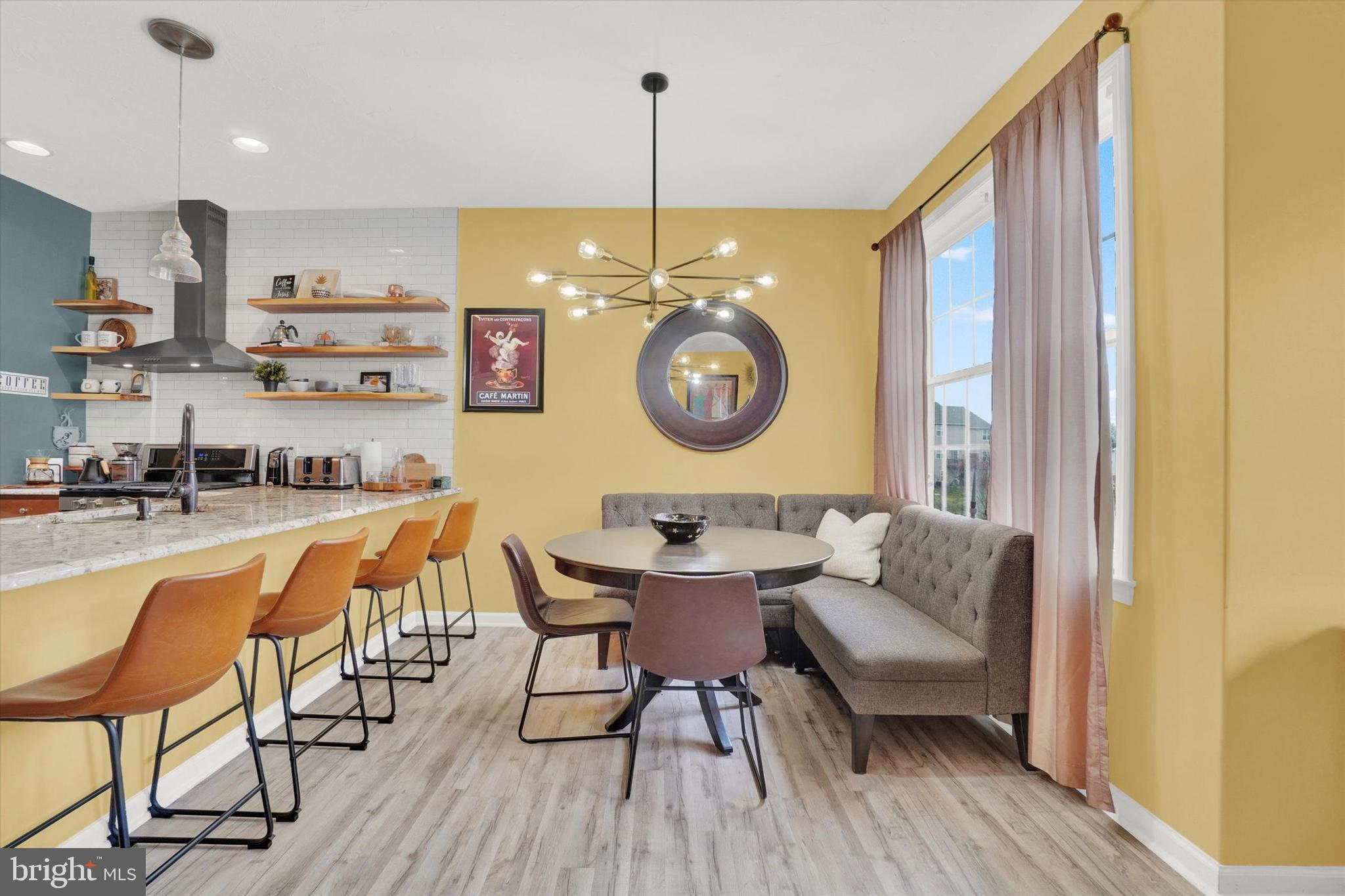 IVY GREENS CONDOMINIUMS - Residential