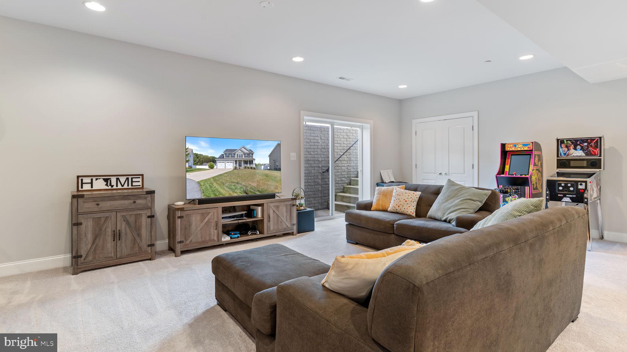 MEADOWS AT TOWN RUN - Residential