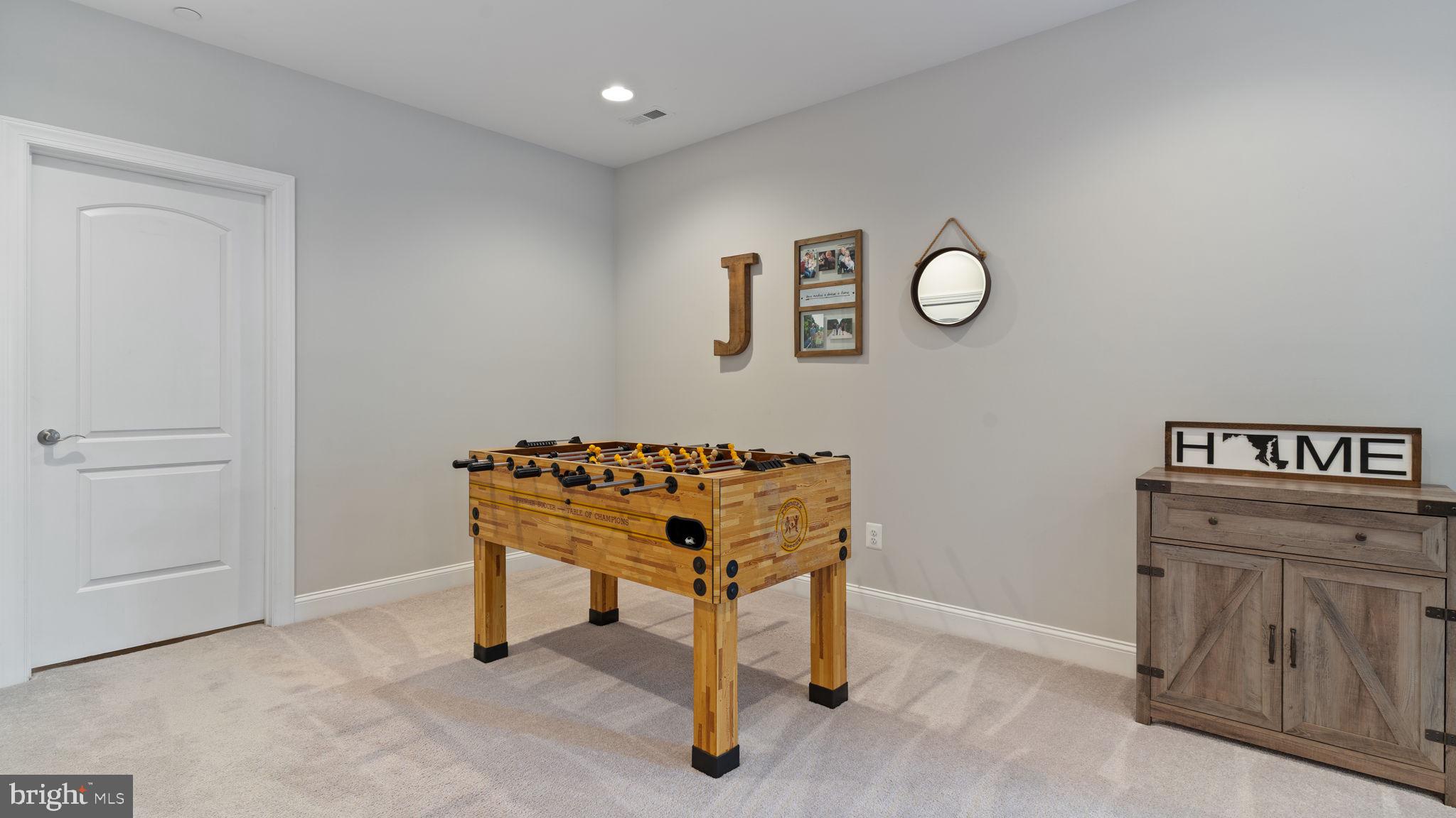 MEADOWS AT TOWN RUN - Residential