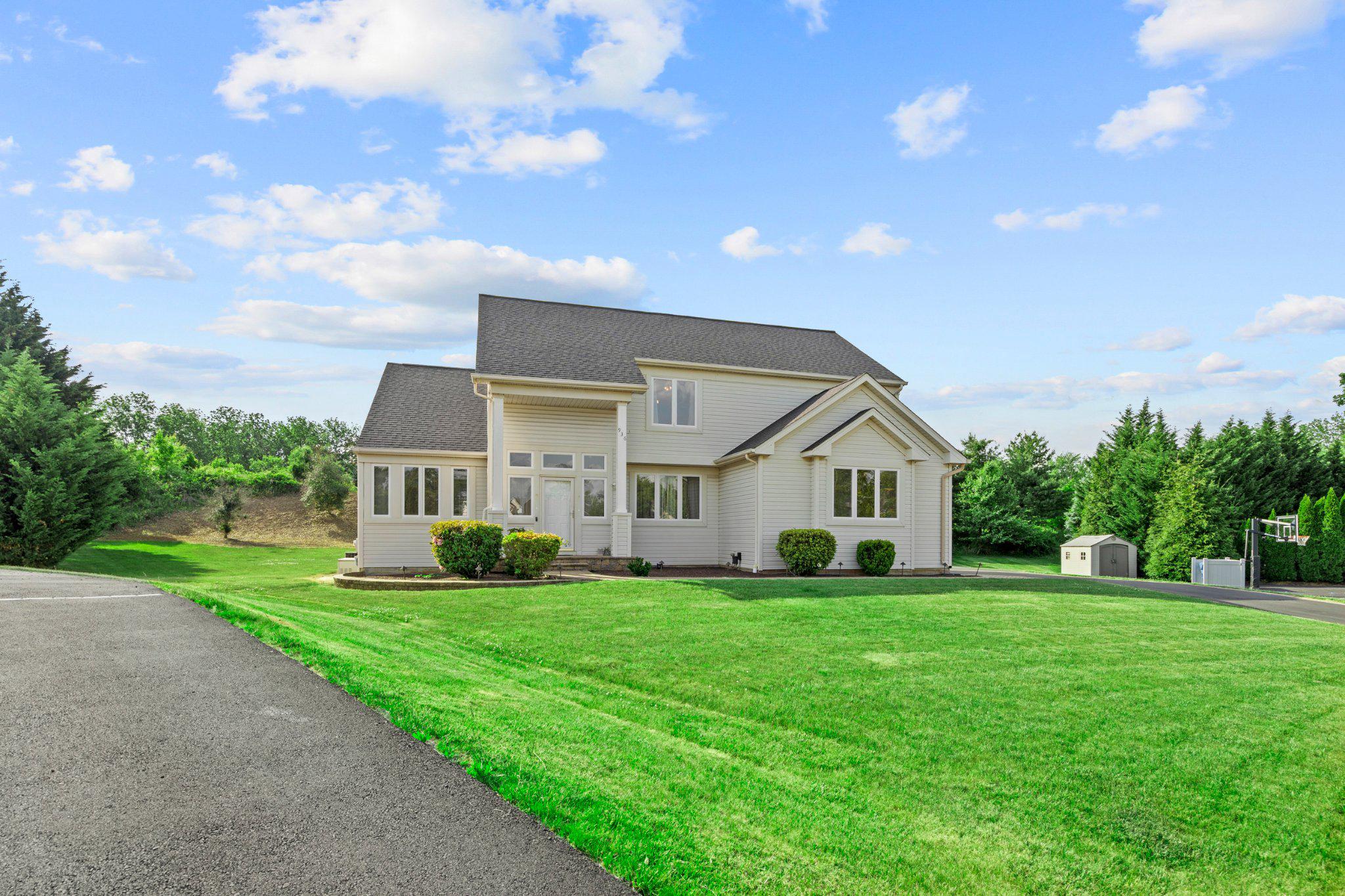 HICKORY RIDGE - Residential