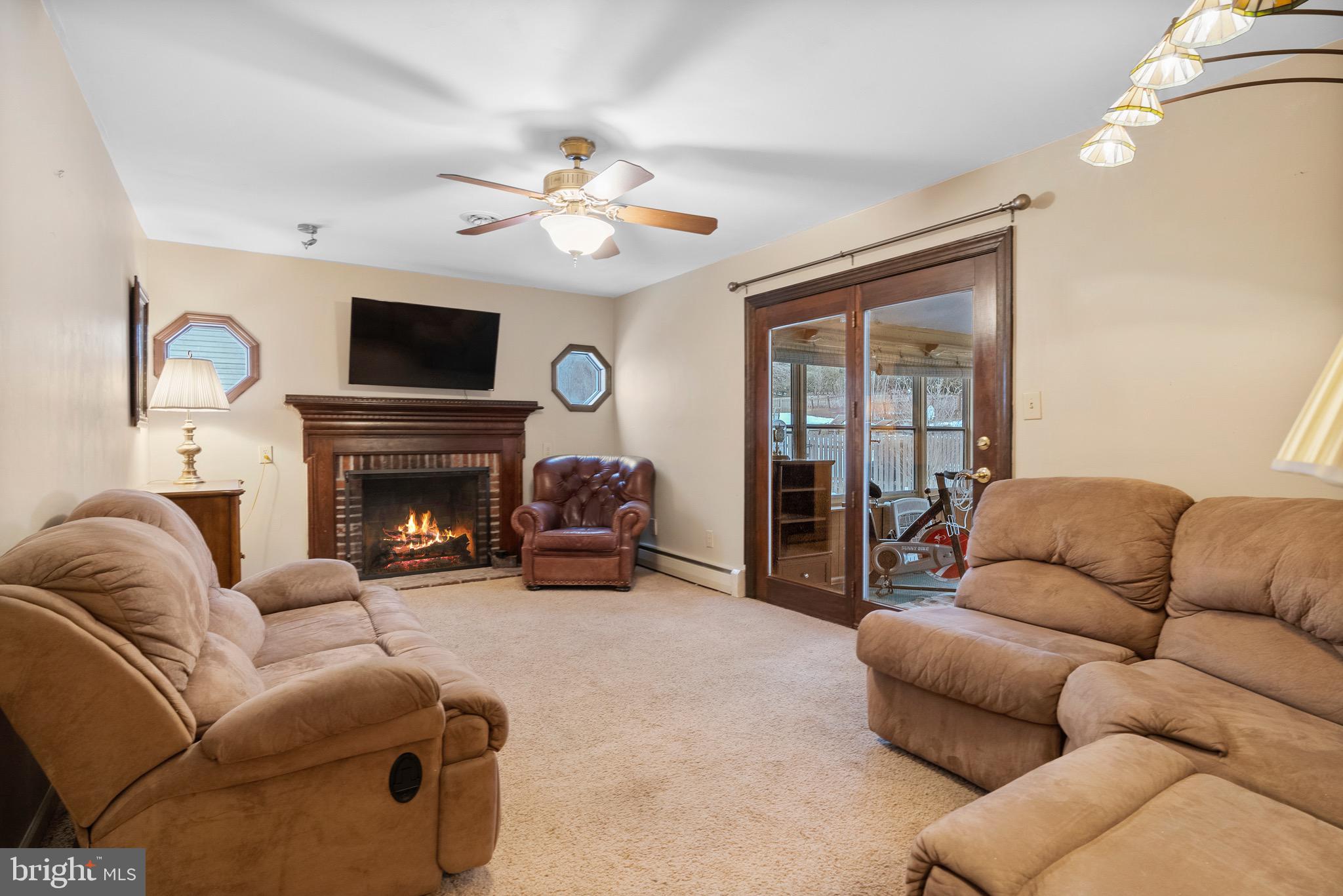 KNOLLWOOD - Residential