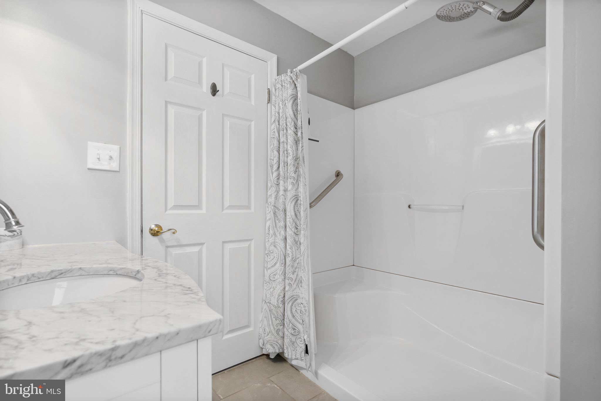 KNOLLWOOD - Residential