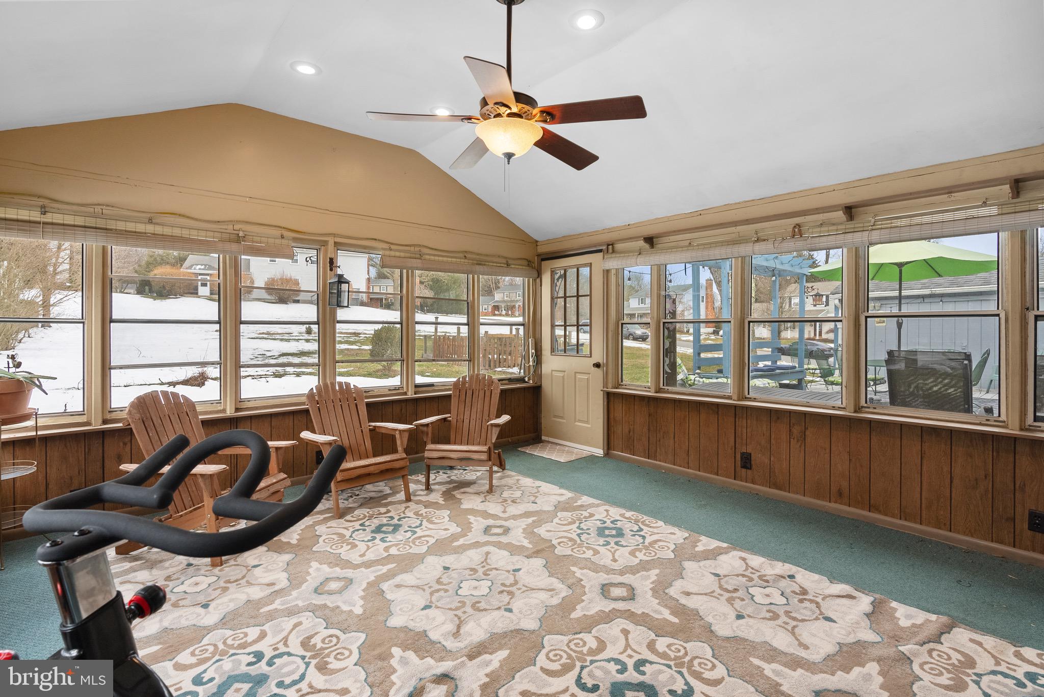 KNOLLWOOD - Residential