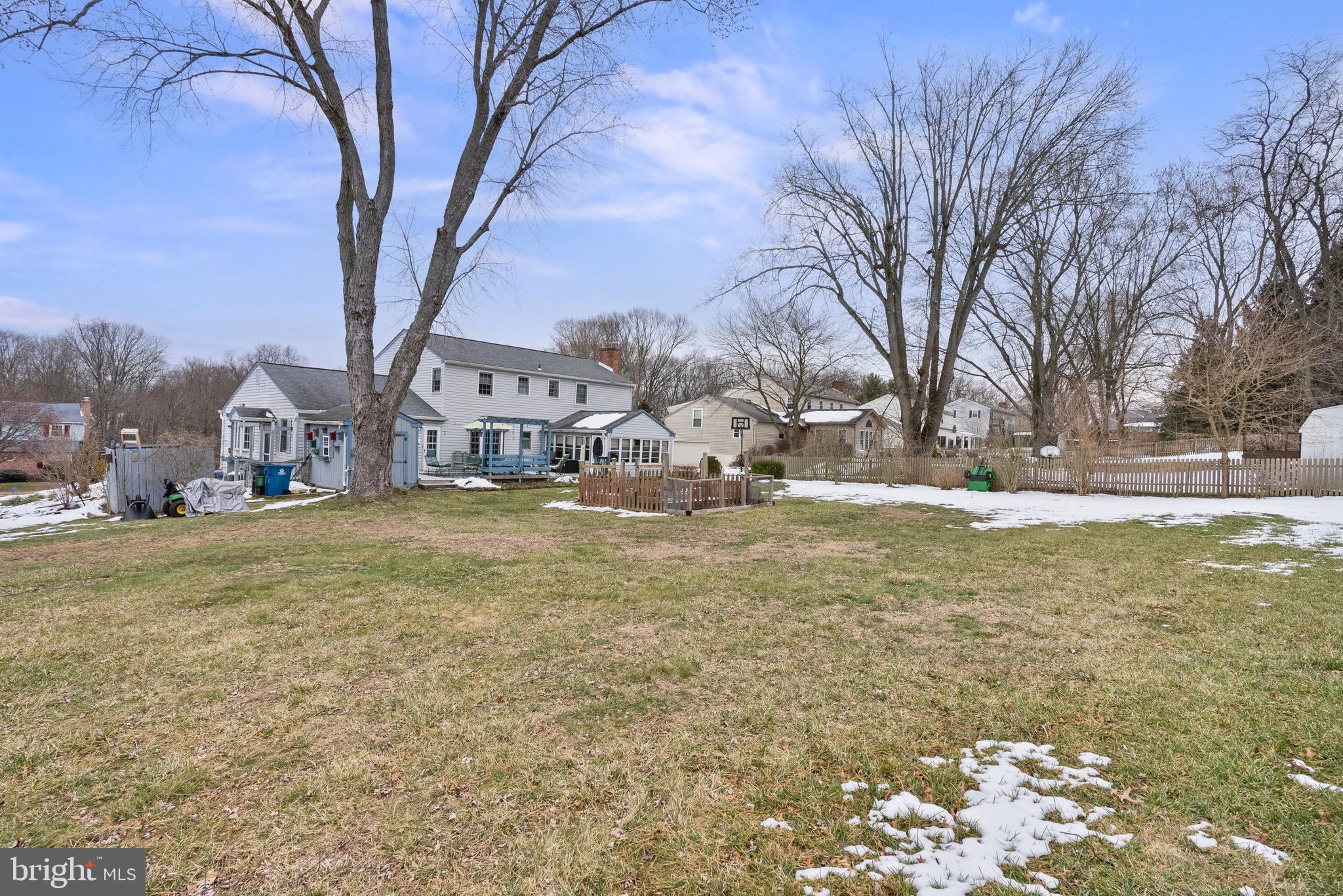 KNOLLWOOD - Residential