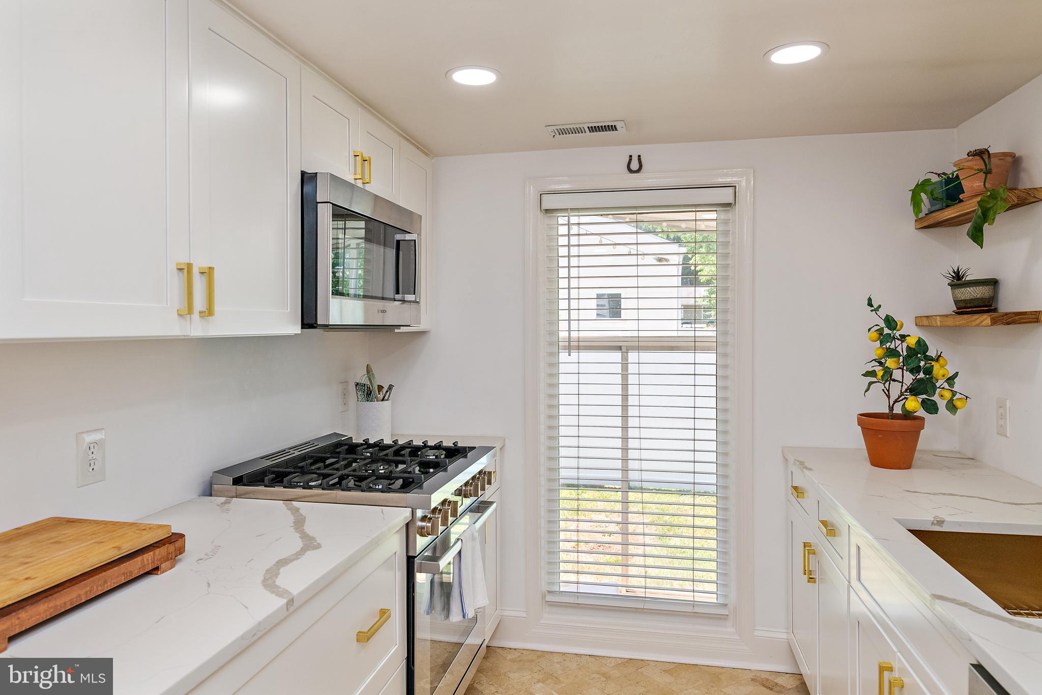 EASTPORT - Residential
