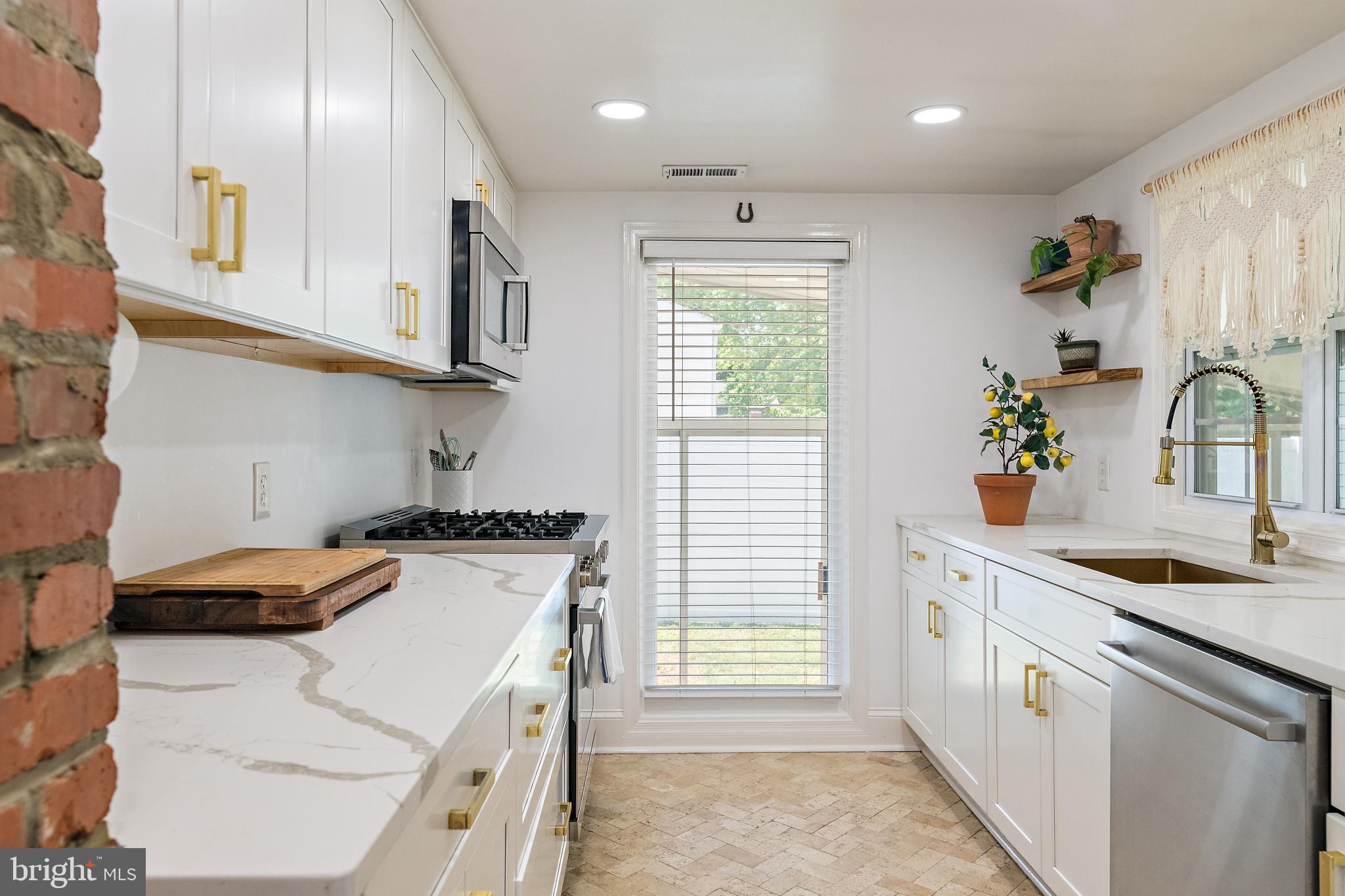 EASTPORT - Residential
