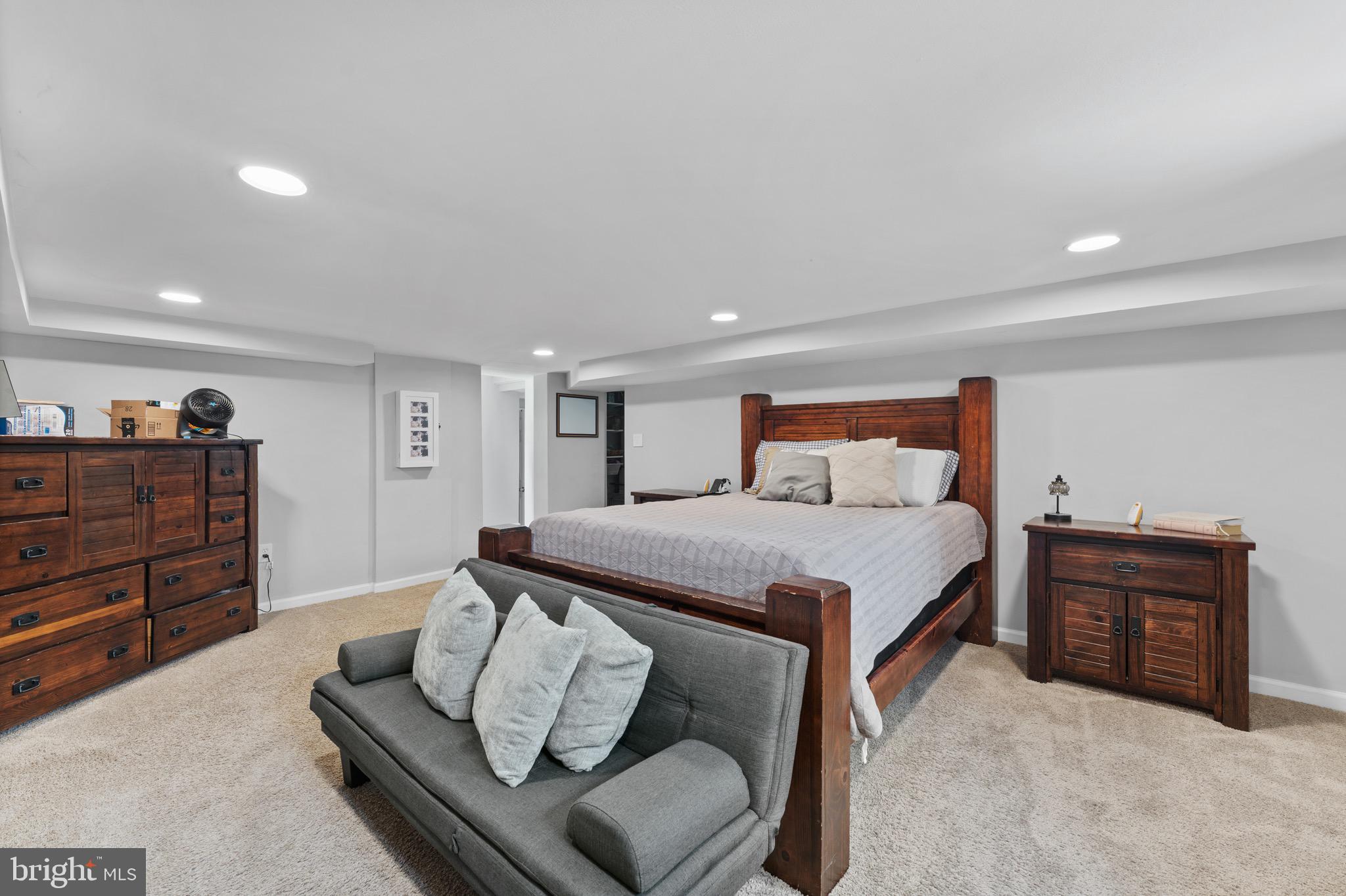 PERRING PARK - Residential