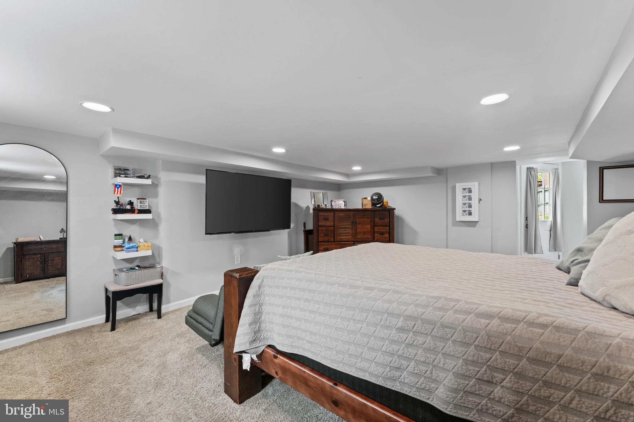 PERRING PARK - Residential