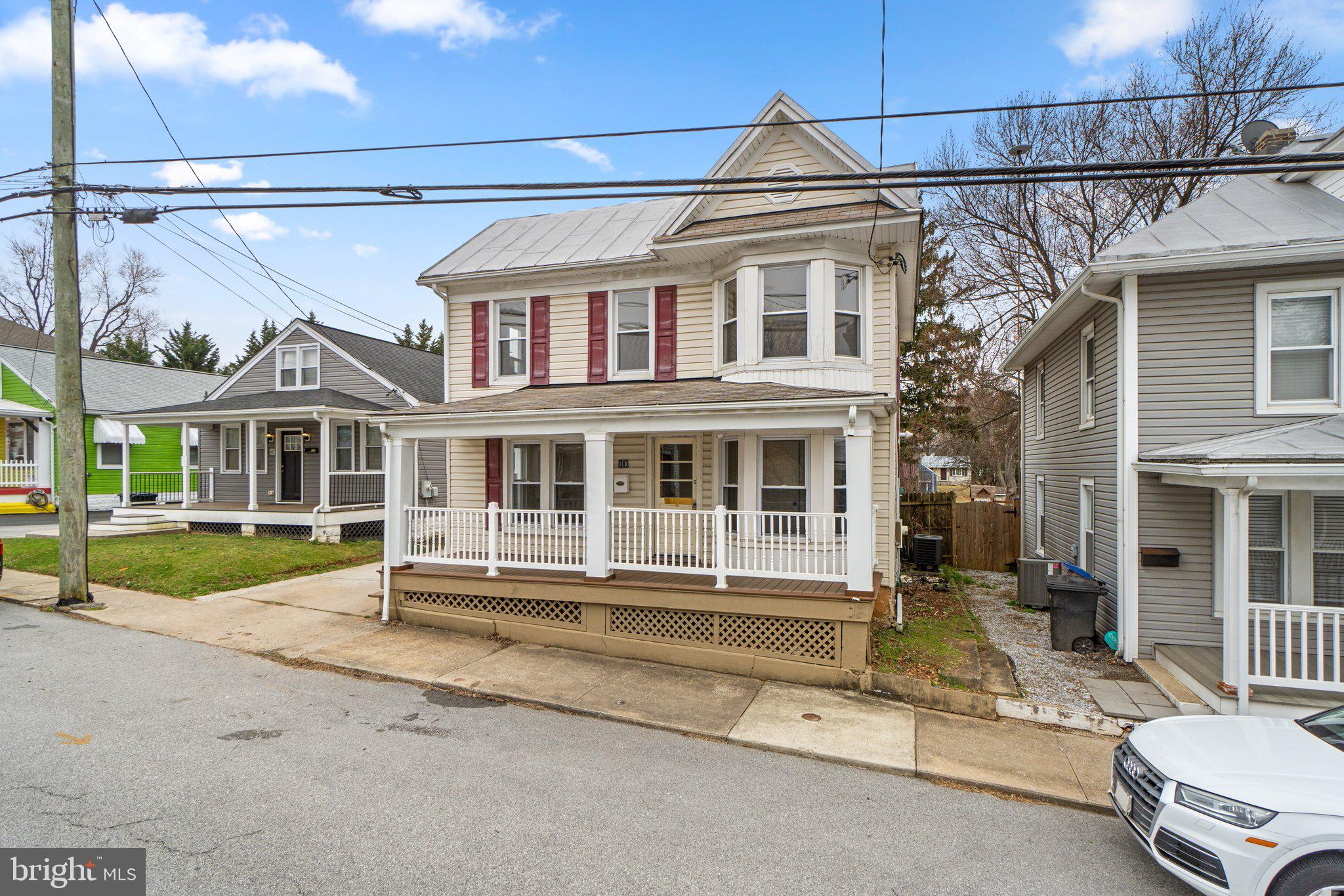 DOWNTOWN WESTMINSTER - Residential