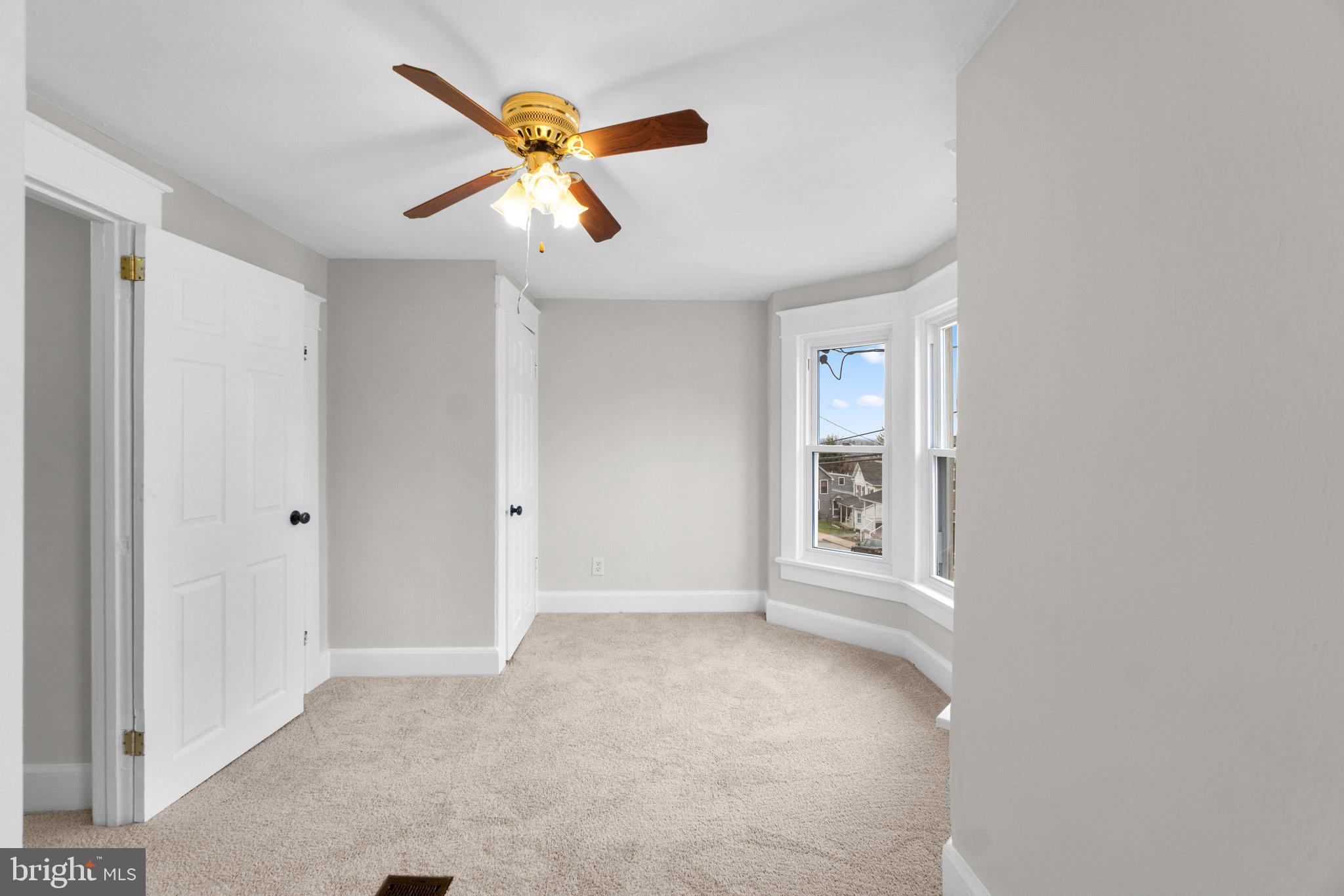 DOWNTOWN WESTMINSTER - Residential