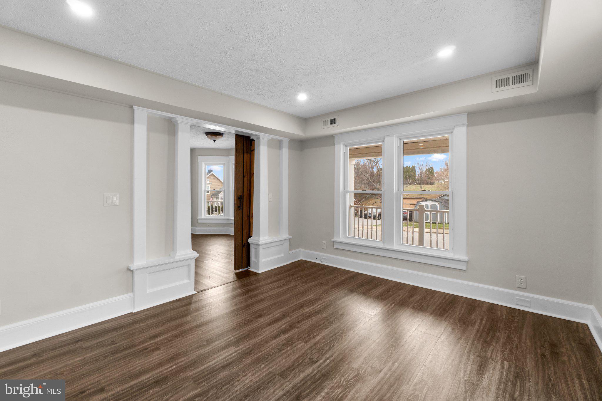 DOWNTOWN WESTMINSTER - Residential