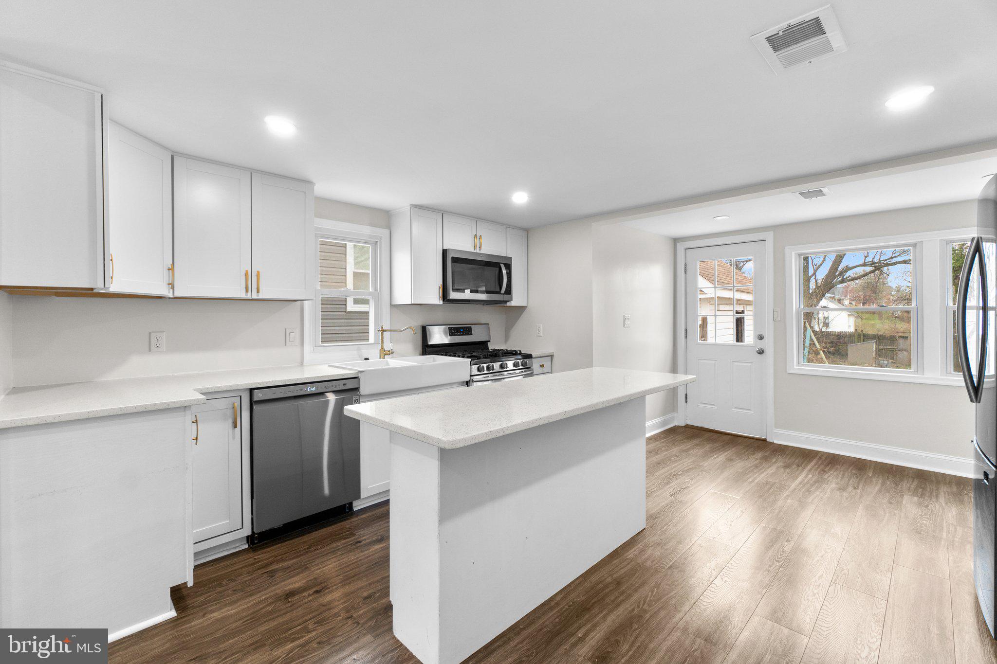 DOWNTOWN WESTMINSTER - Residential