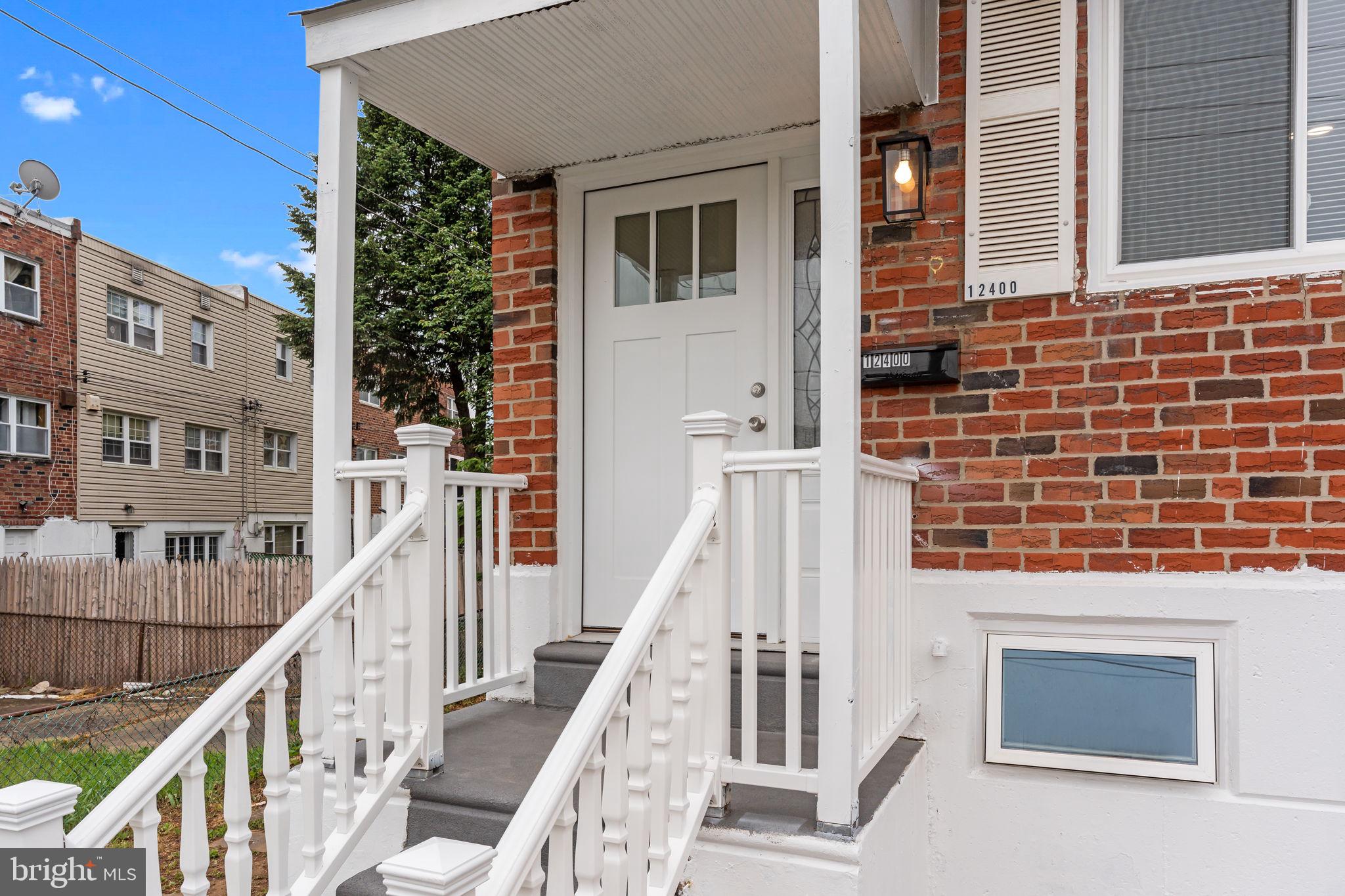 PARKWOOD - Residential Lease