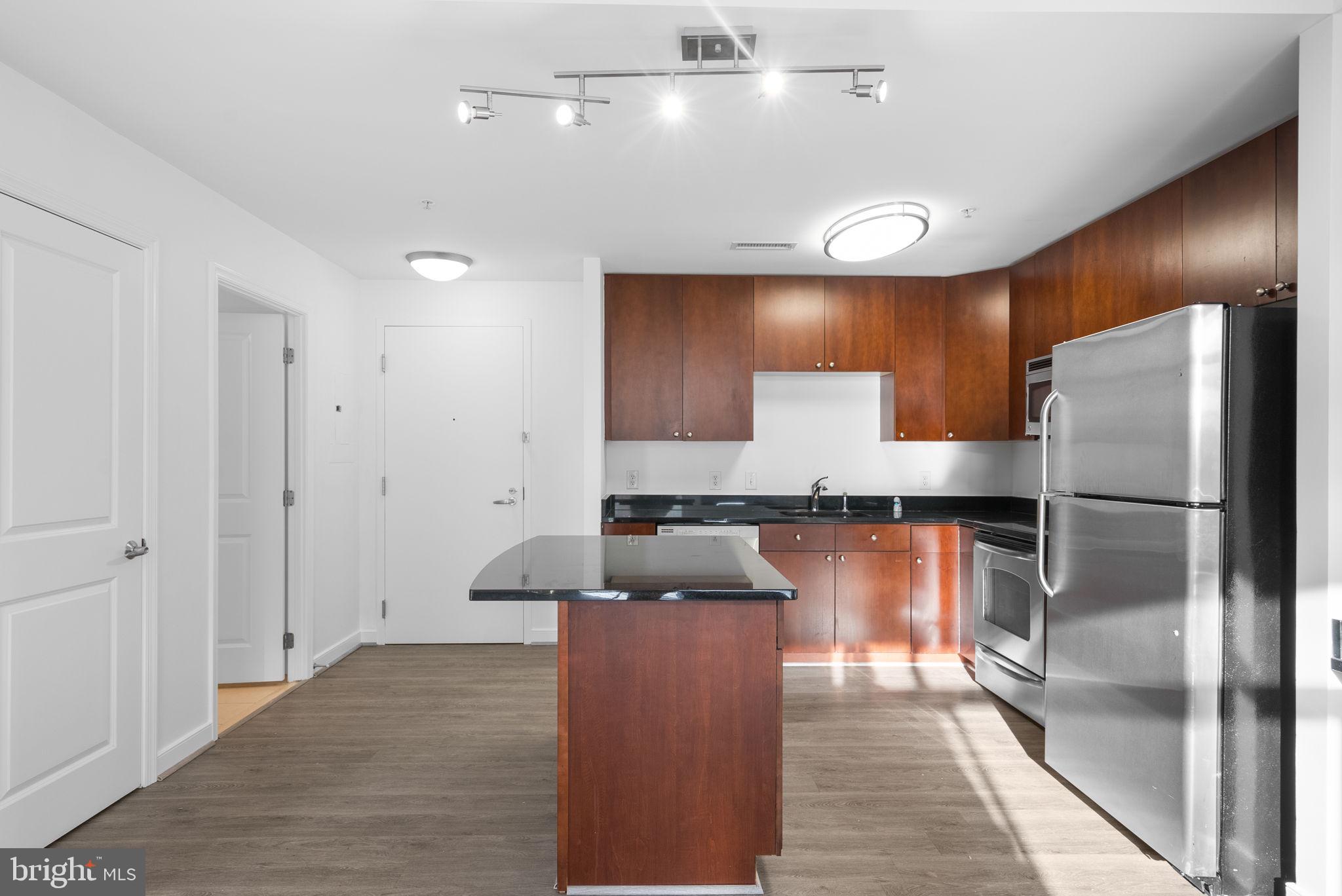 FLEET STREET CONDOMINIUMS - Residential