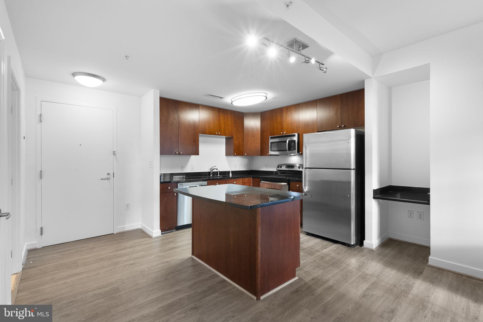 FLEET STREET CONDOMINIUMS - Residential