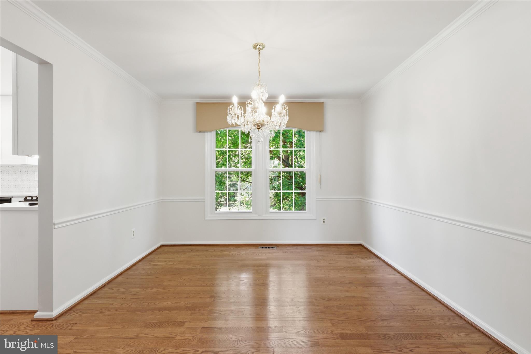 MONTGOMERY SQUARE - Residential