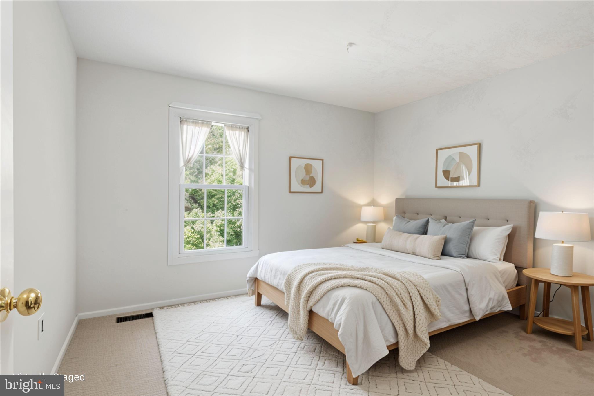 MONTGOMERY SQUARE - Residential