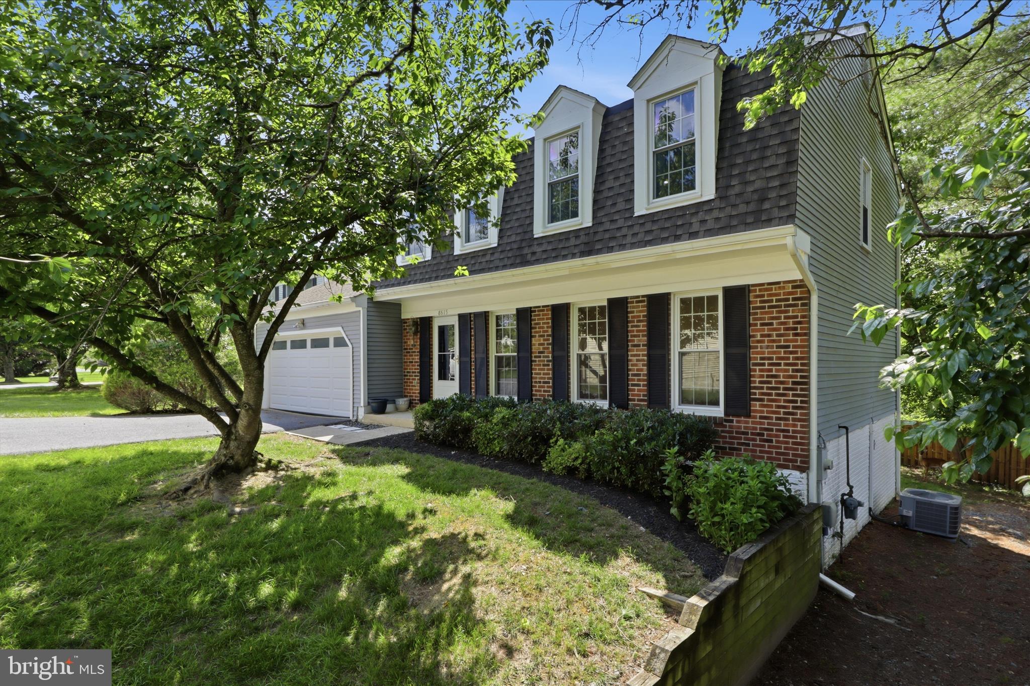 MONTGOMERY SQUARE - Residential