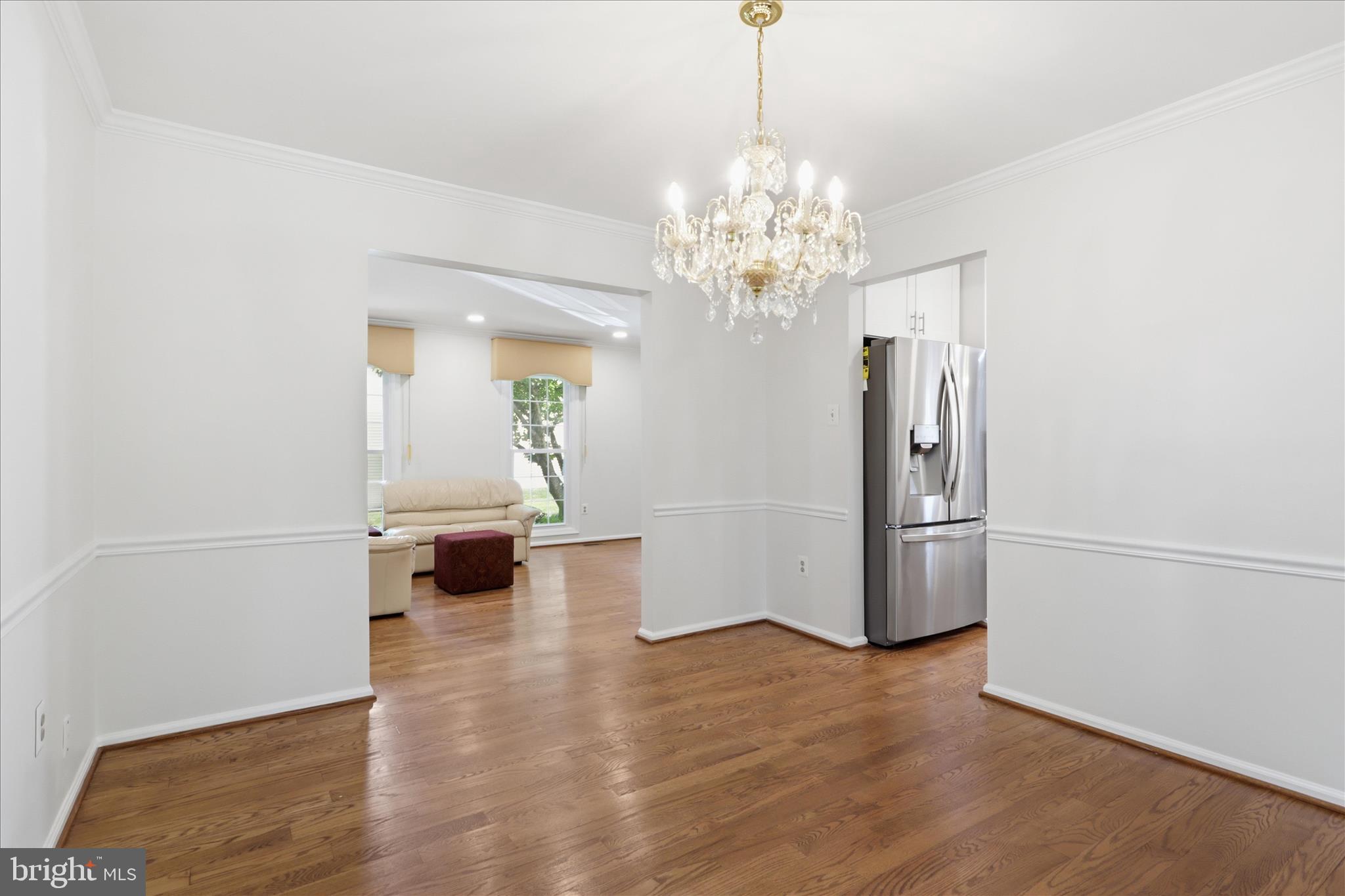 MONTGOMERY SQUARE - Residential