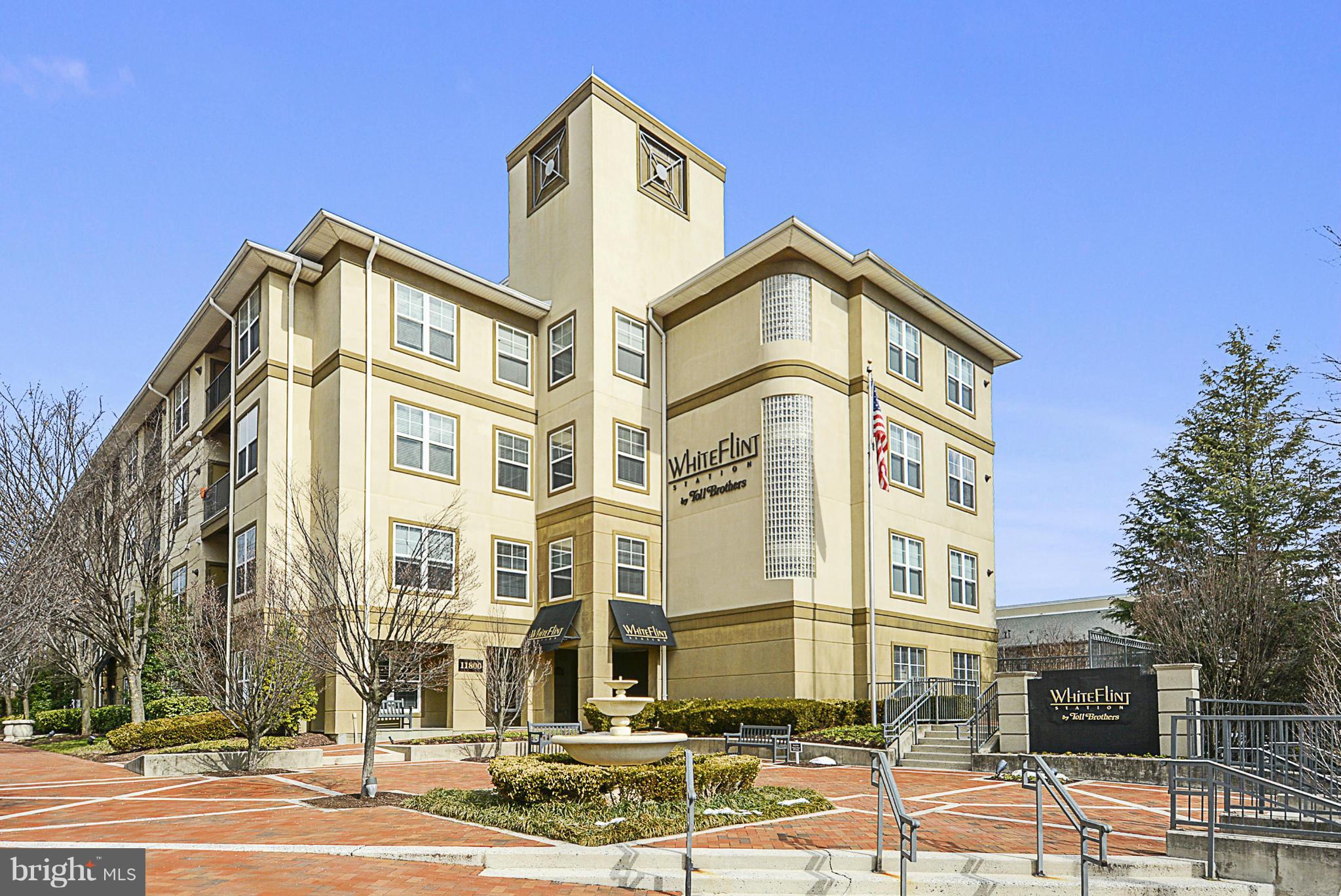 Gorgeous 1BR, 1BA w/balcony & 1 rsrvd garage parking space. Gourmet kitch w/ss apps-granite counters-ceramic back splash, surround sound in unit, hrdwd flrs in kitchen-din rm-liv rm, BR w/lg WIC-ceiling fan-carpet; w/d in unit. Walk to Metro, 24hr grocery, shopping, restaurants & more.